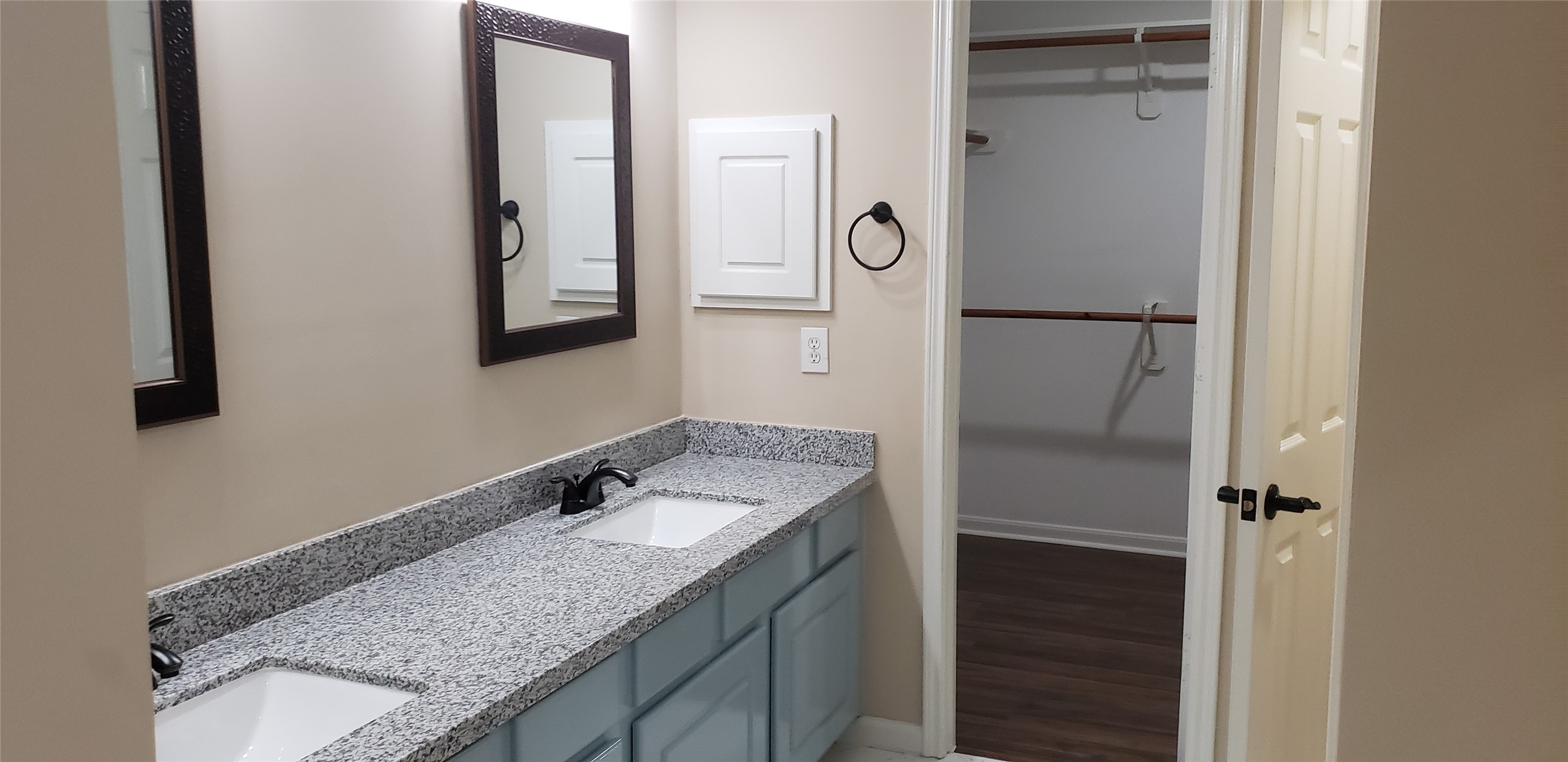 3839 Landon Park Drive Property Photo 20