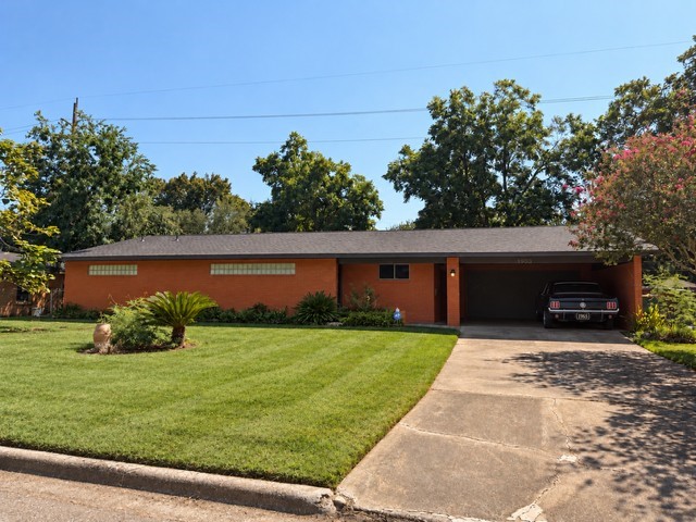 1903 Evergreen Lane Property Photo 1