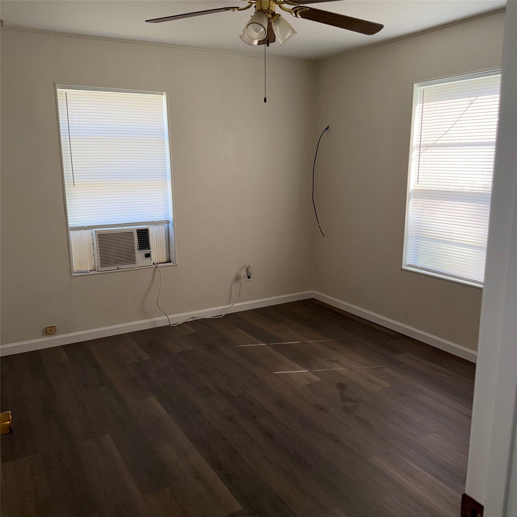 1216 Gifford Lane Property Photo 7