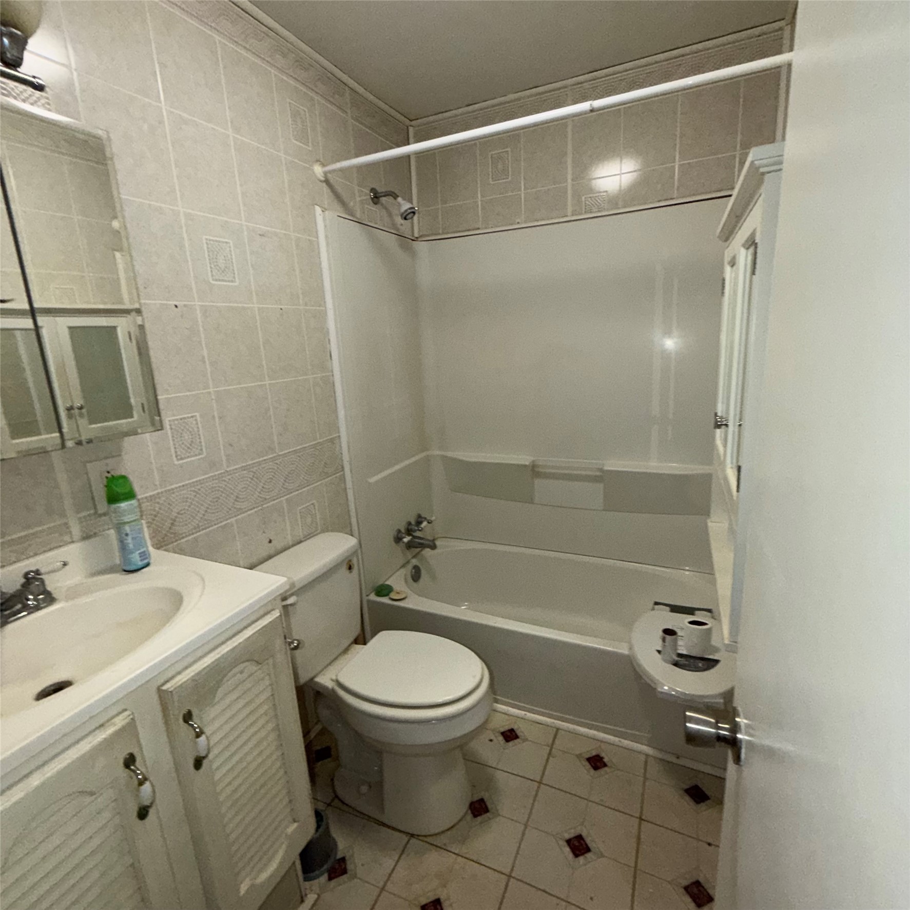 1216 Gifford Lane Property Photo 9
