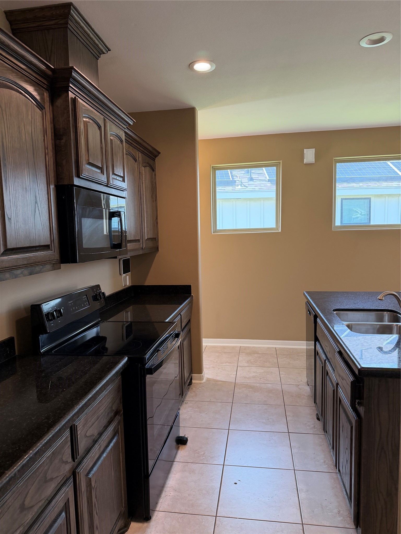 1331 E Candor Drive Property Photo 3