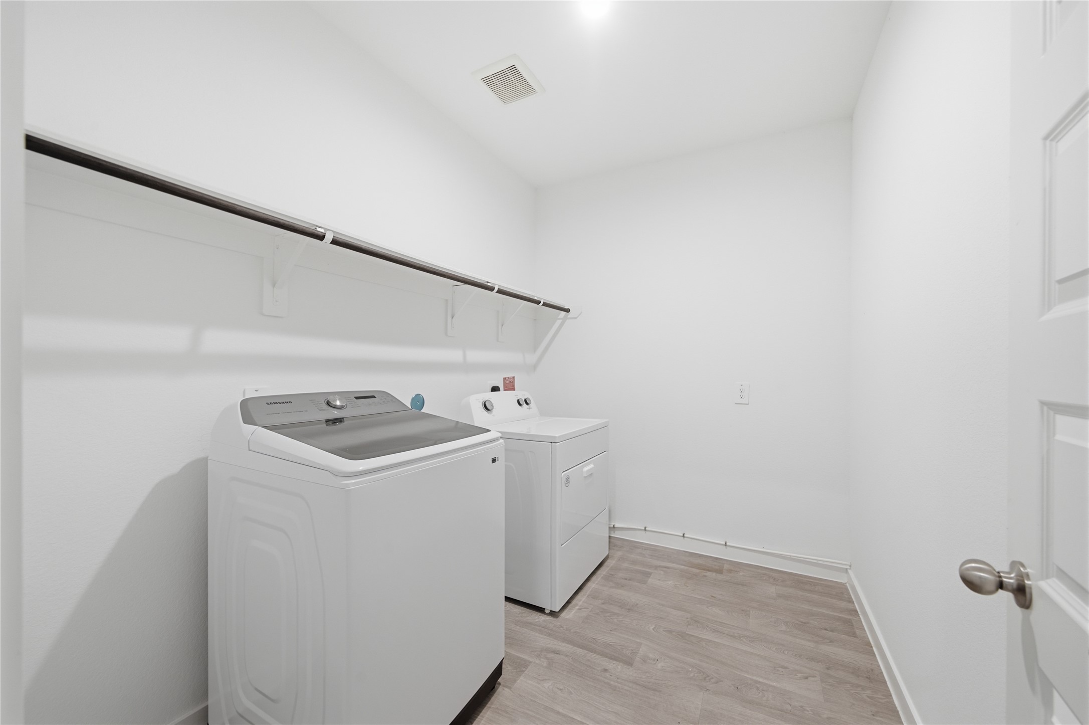 31638 Featherstone Trail Property Photo 11