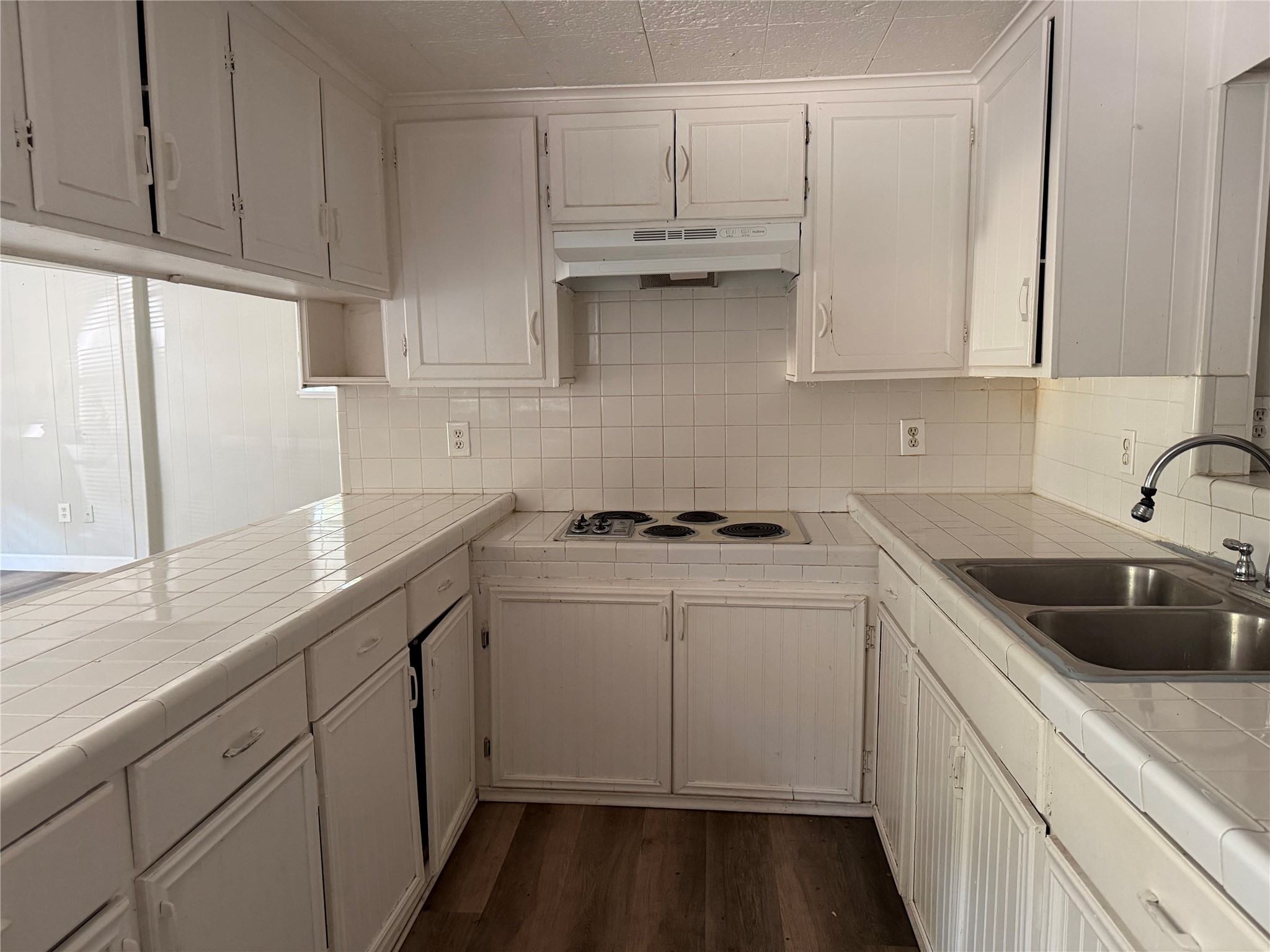 16423 Stinson Lane Property Photo 1
