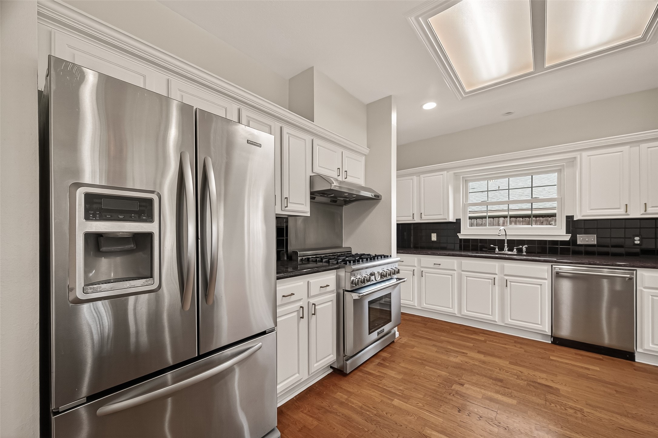 2406 Droxford Drive Property Photo 18