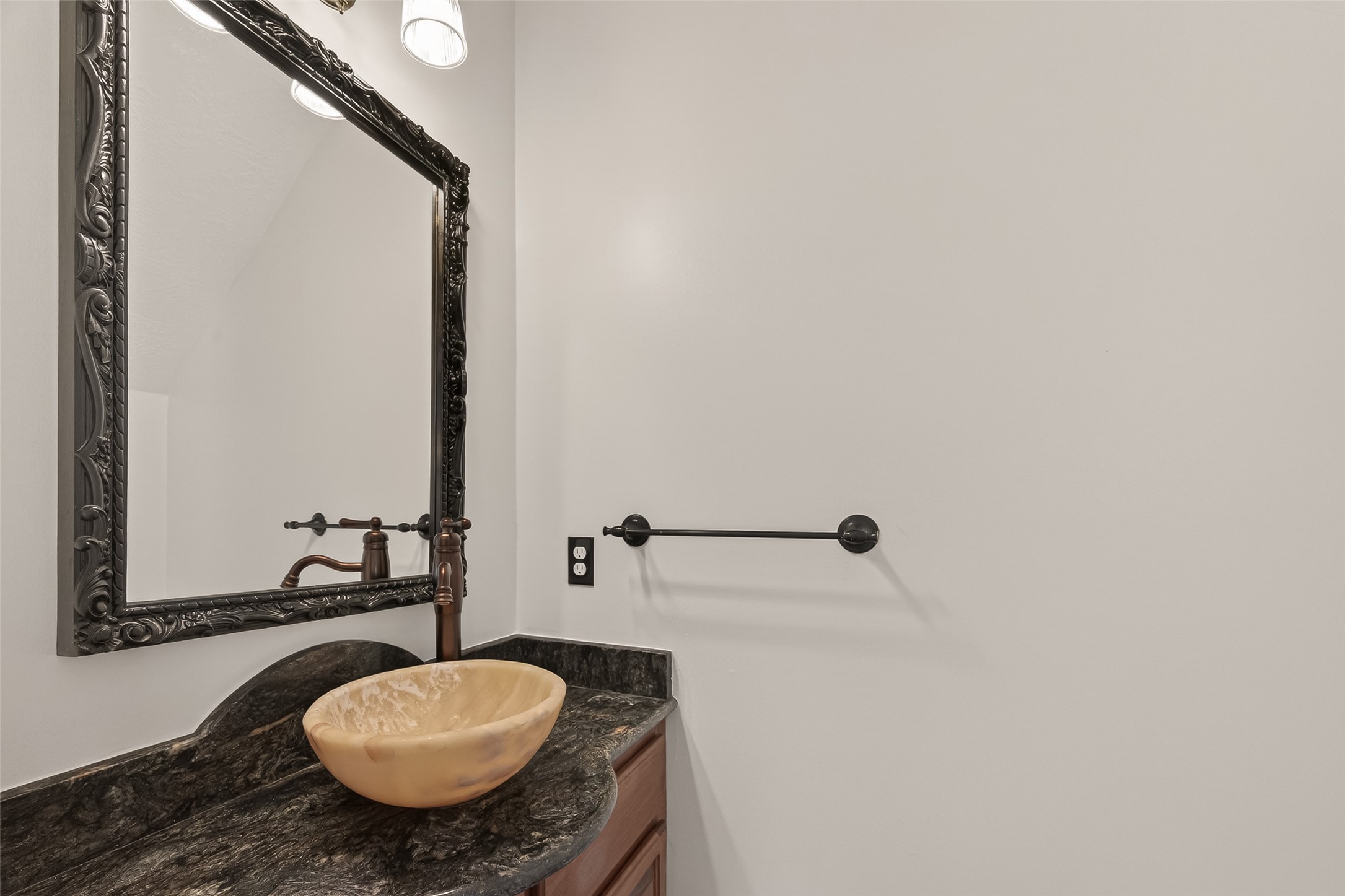 2406 Droxford Drive Property Photo 19
