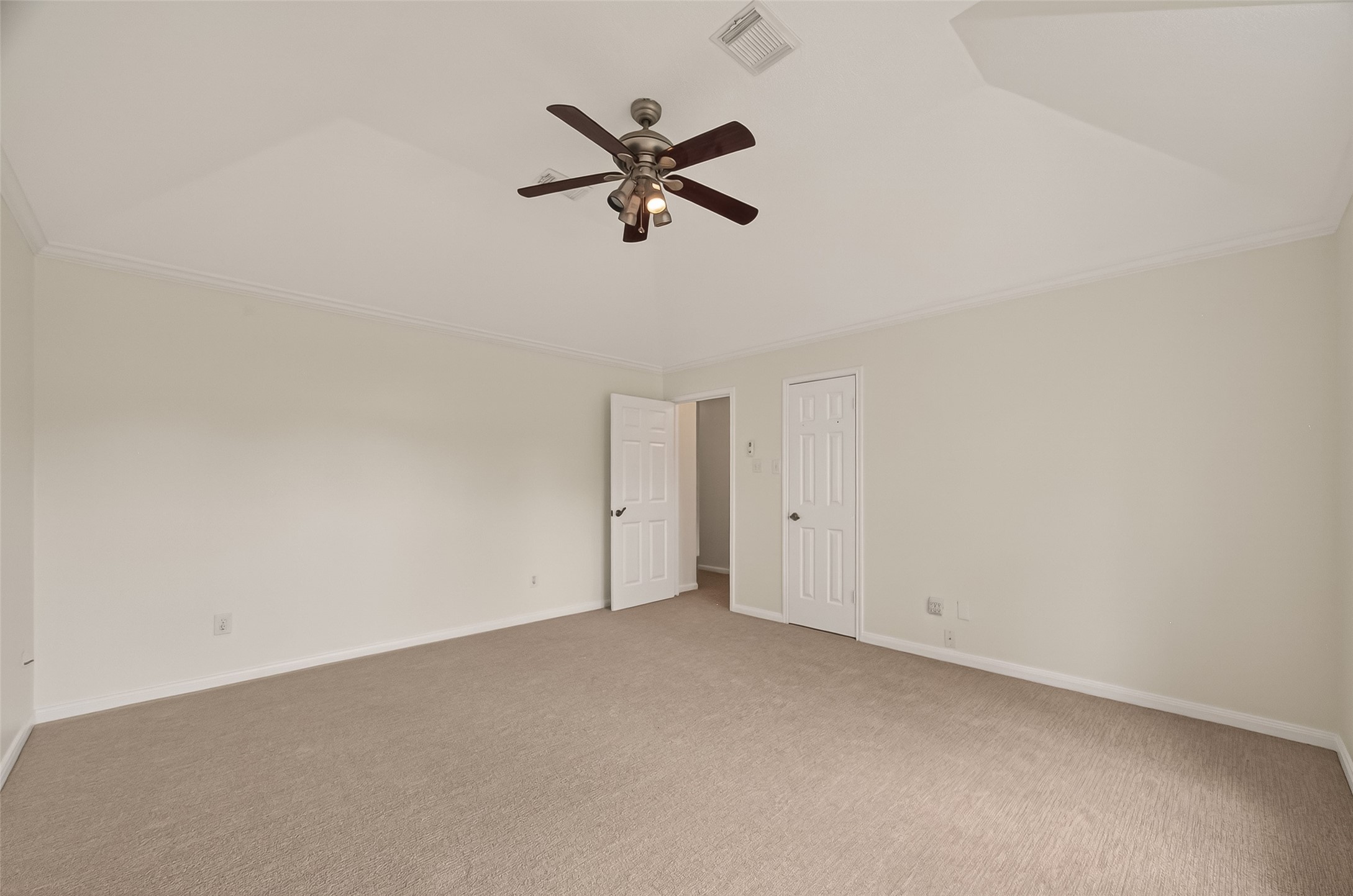 2406 Droxford Drive Property Photo 25