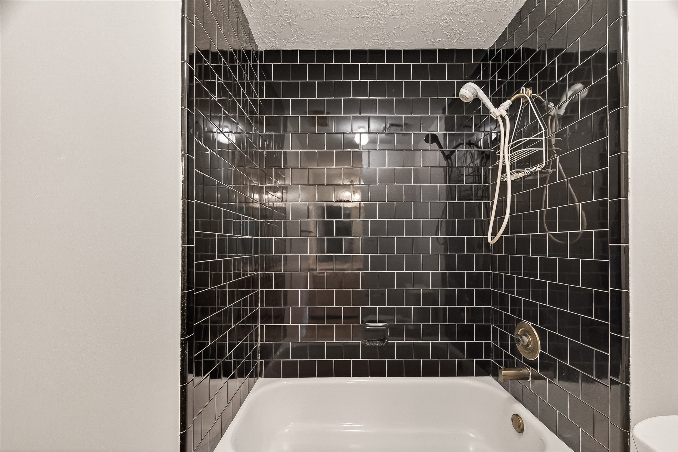 2406 Droxford Drive Property Photo 27