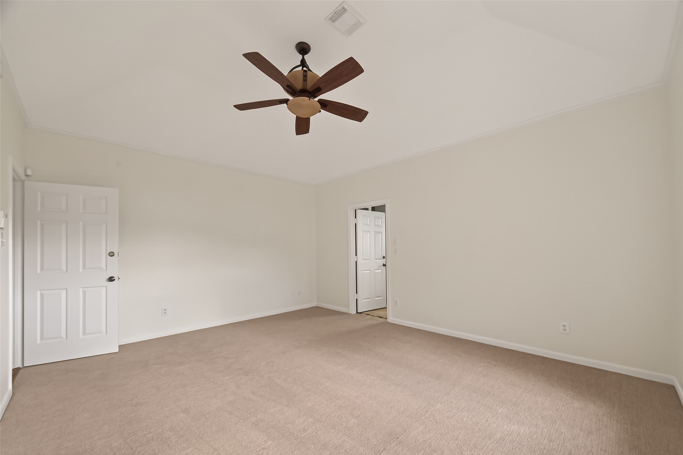2406 Droxford Drive Property Photo 29