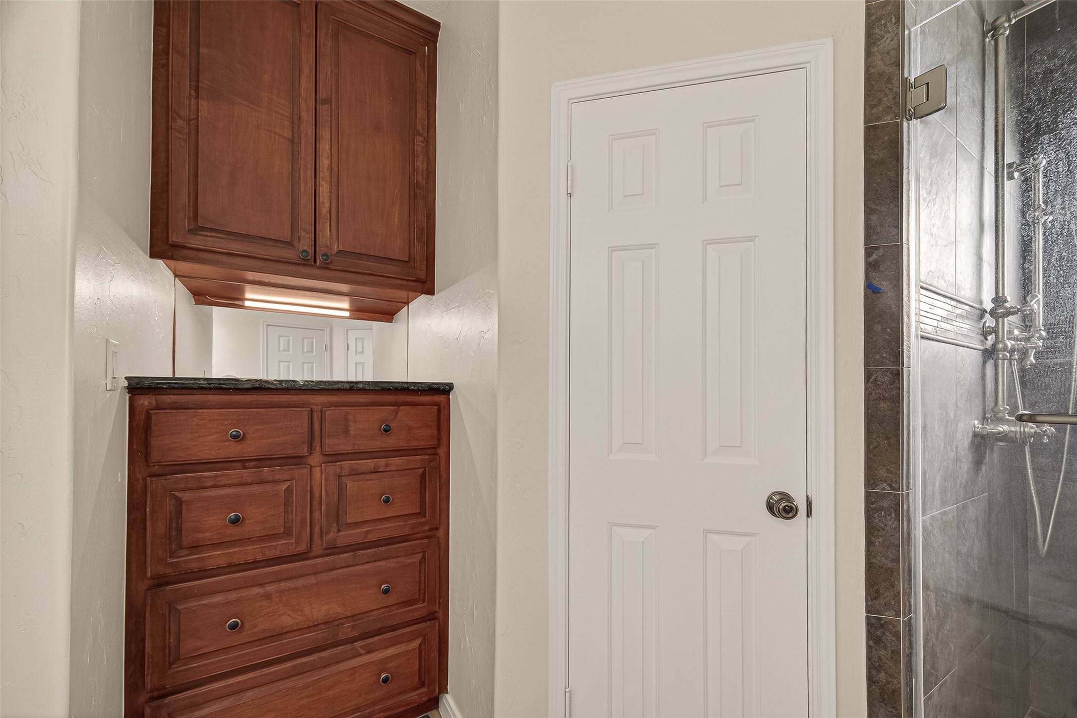 2406 Droxford Drive Property Photo 33