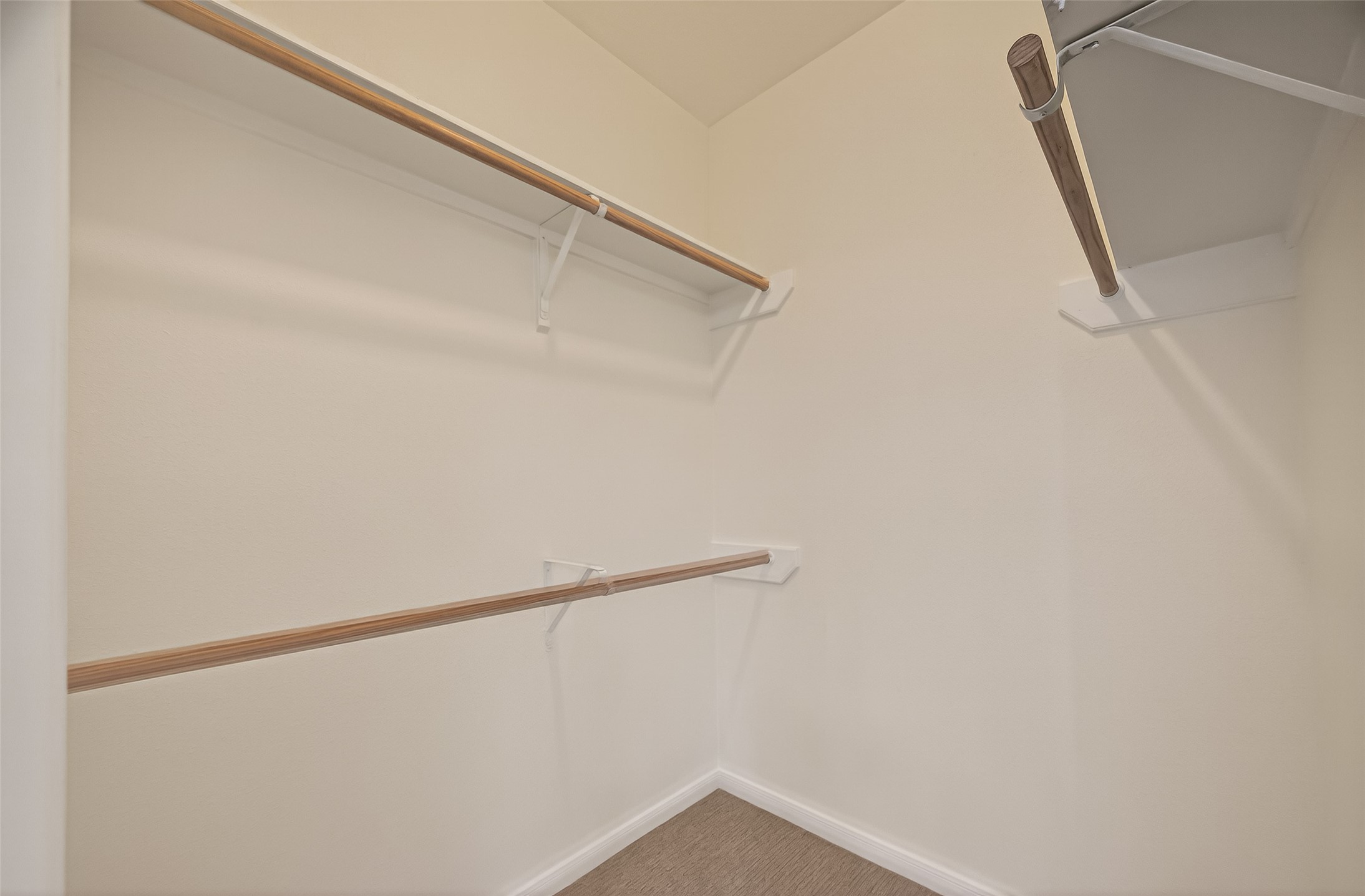 2406 Droxford Drive Property Photo 34