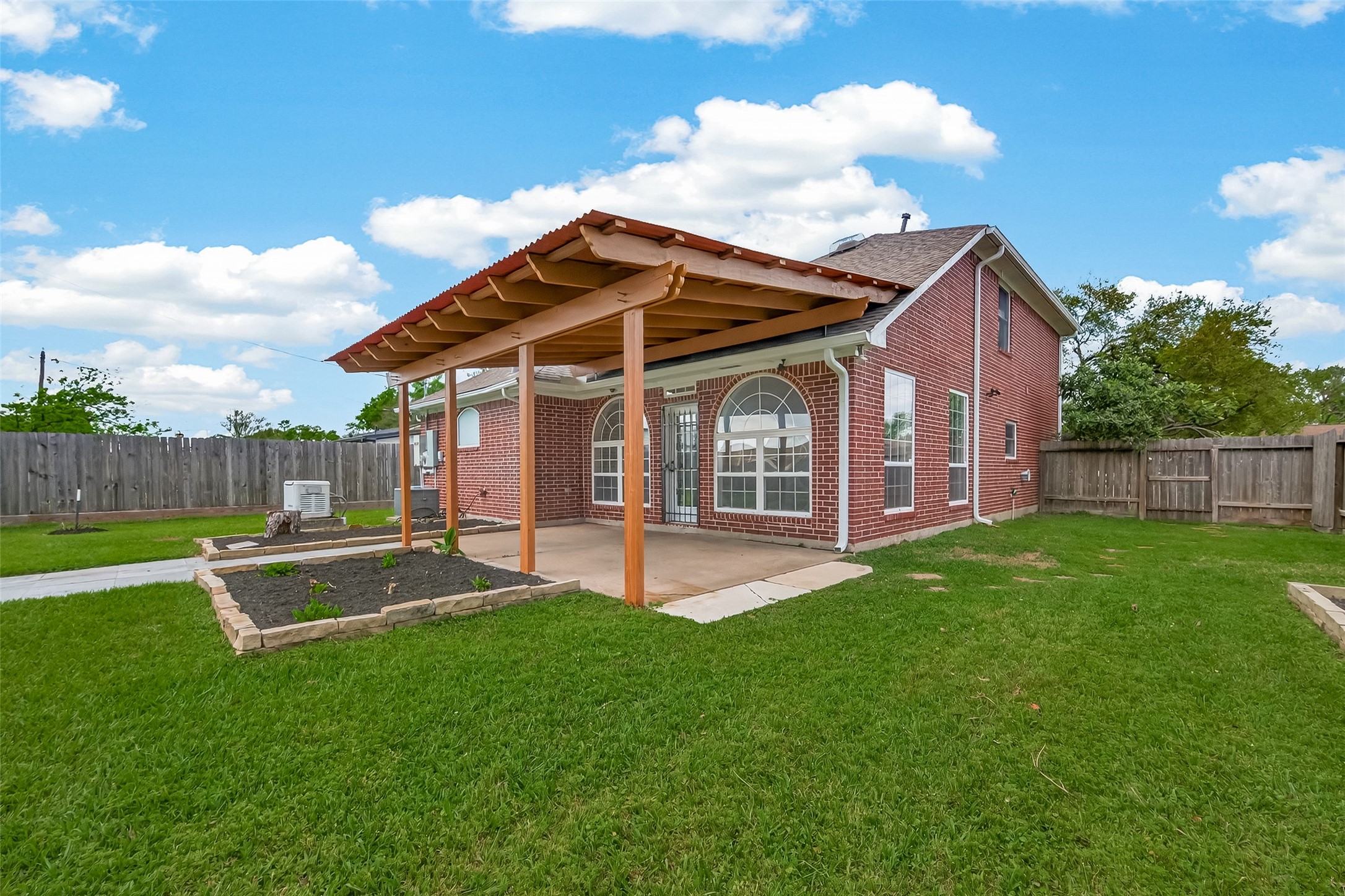 2406 Droxford Drive Property Photo 39