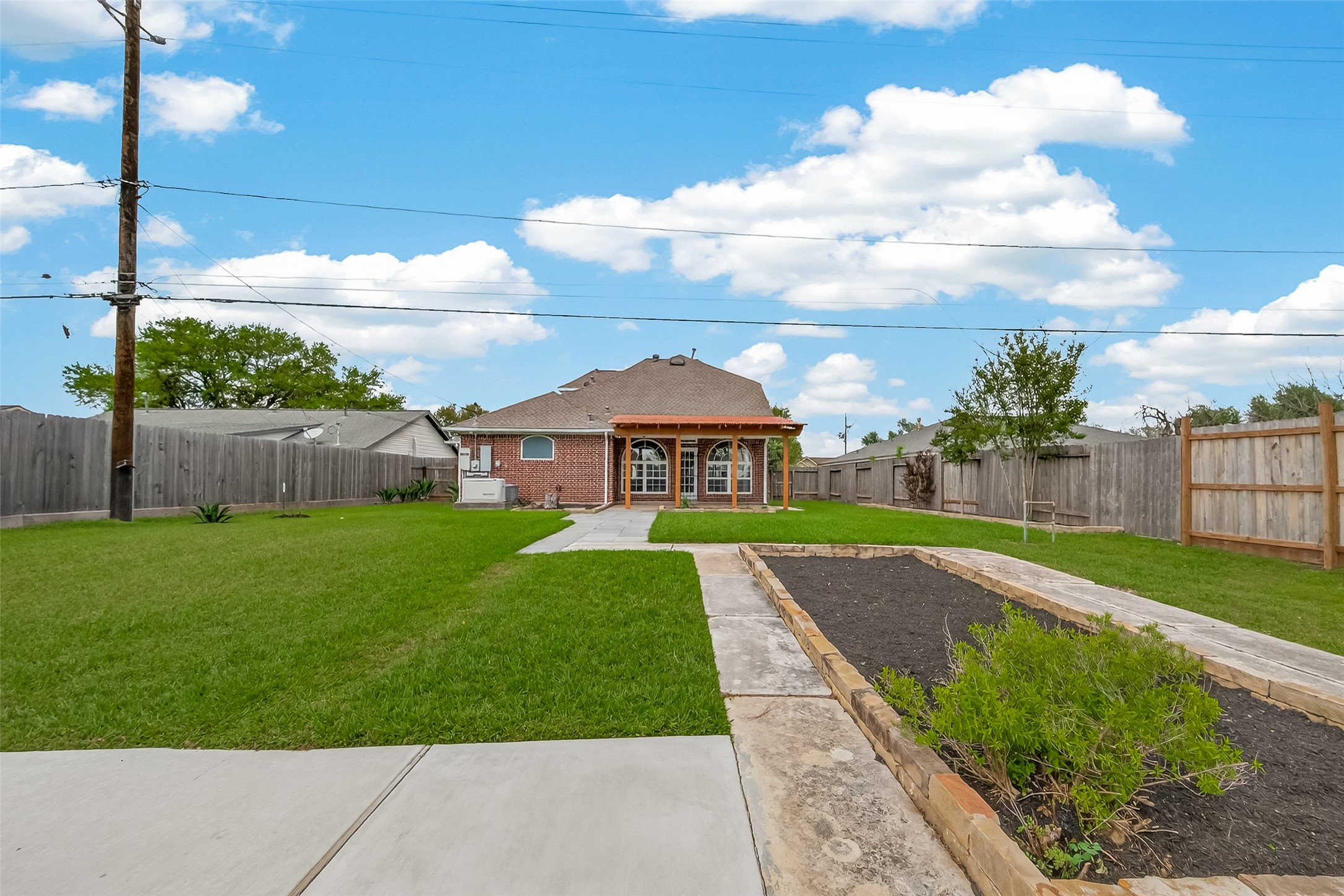 2406 Droxford Drive Property Photo 43