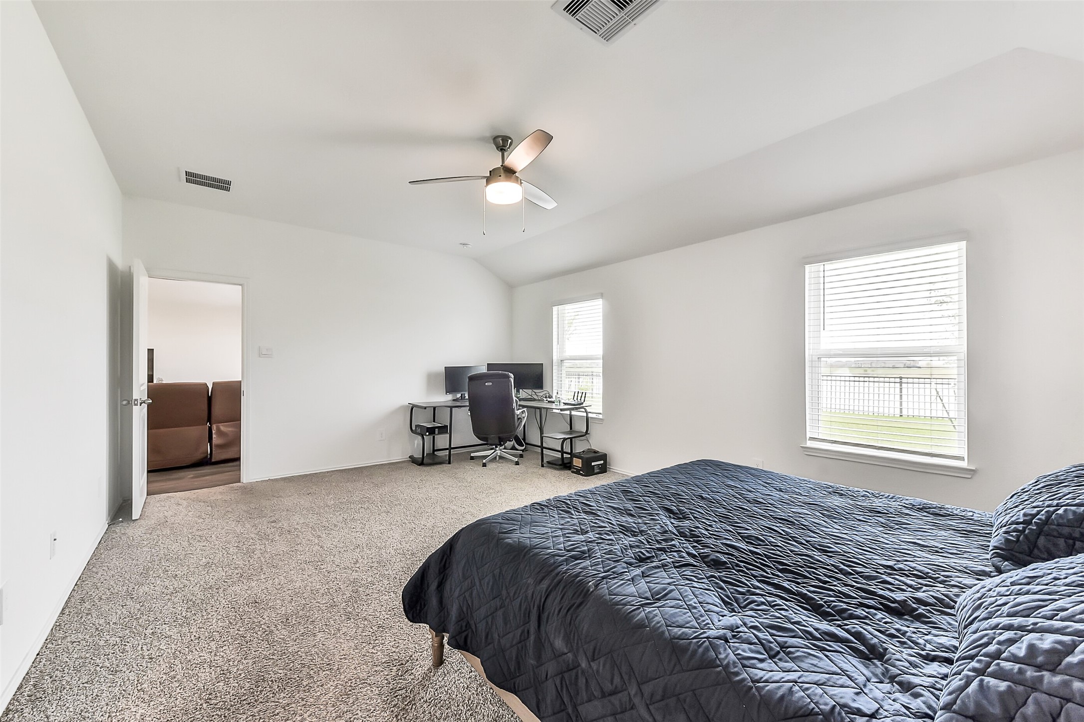 3041 Emerald Ocean Drive Property Photo 20