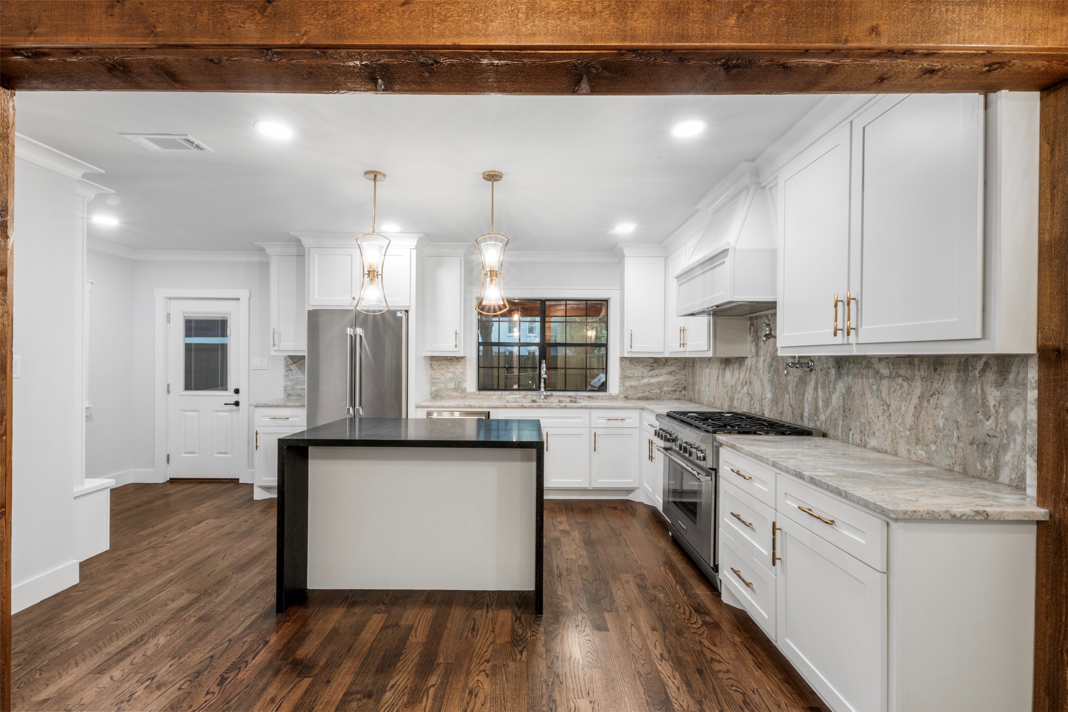 1723 Albans Road Property Photo 9