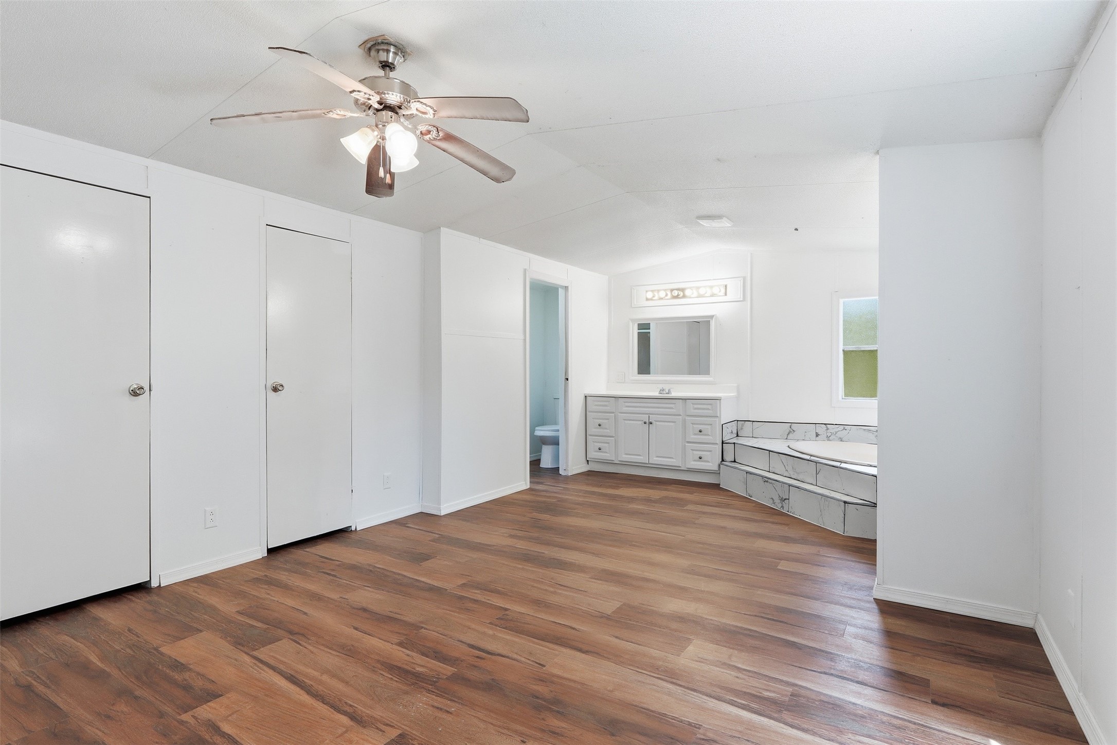 2351 Cherry Creek East Drive Property Photo 14