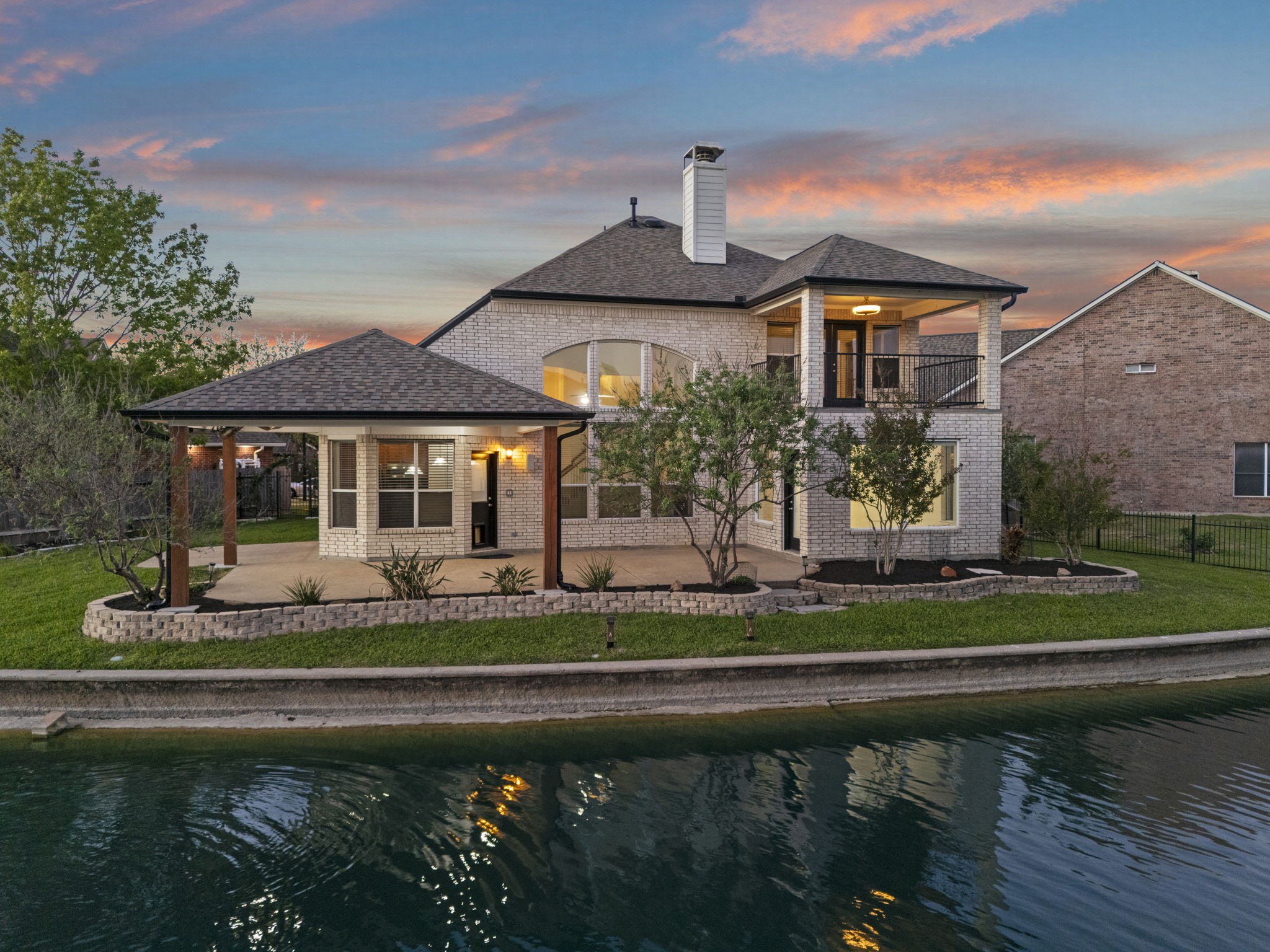 10103 Lazy Lagoon Property Photo 1