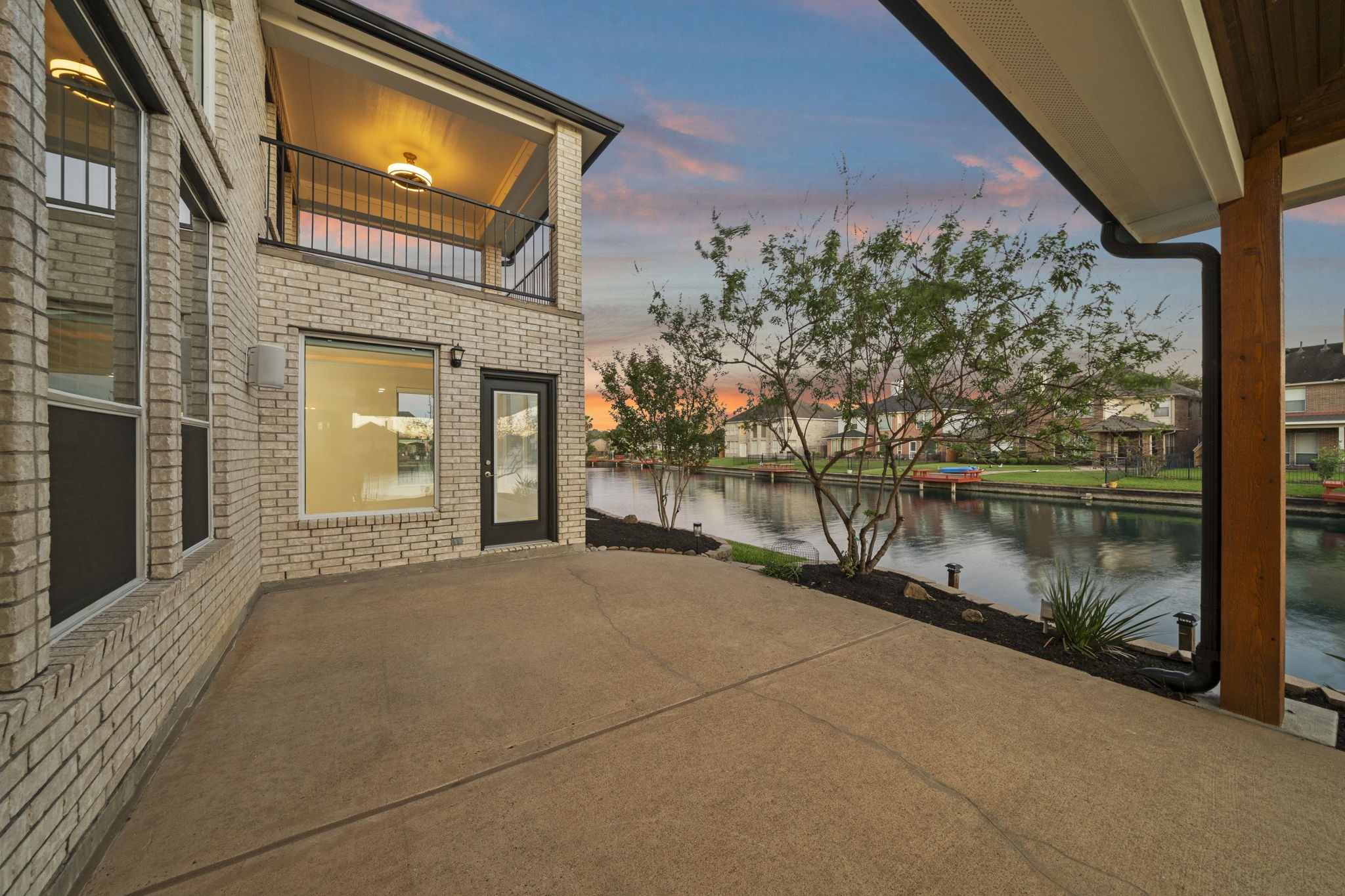10103 Lazy Lagoon Property Photo 5