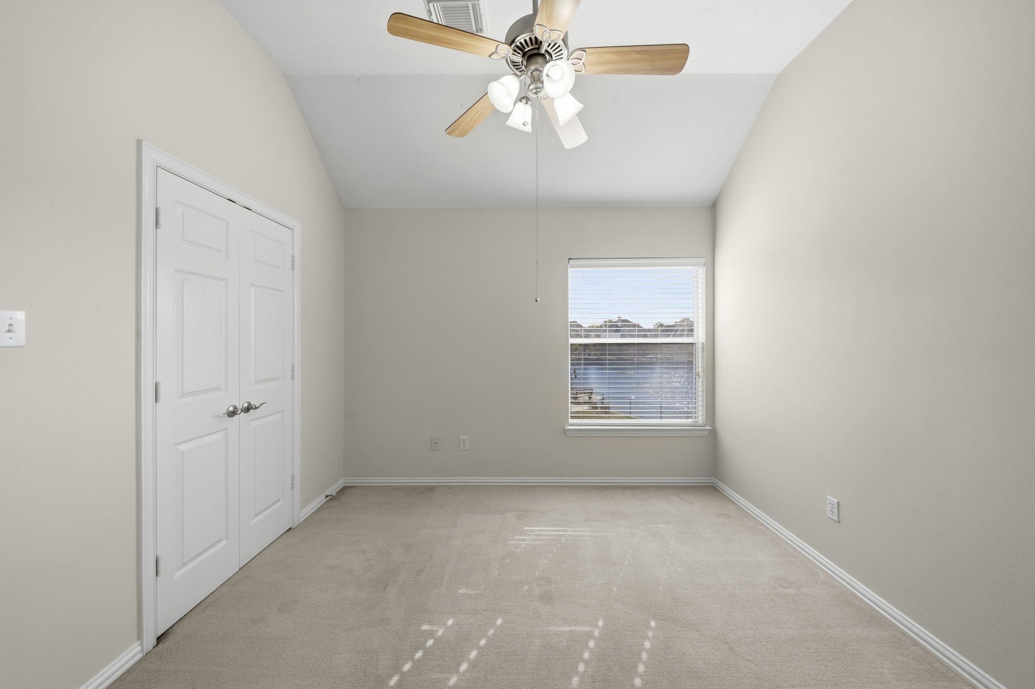 10103 Lazy Lagoon Property Photo 27