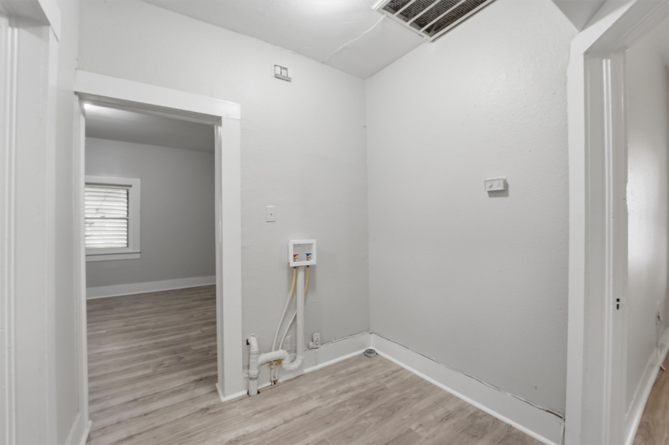 811 W Broad Street Property Photo 13