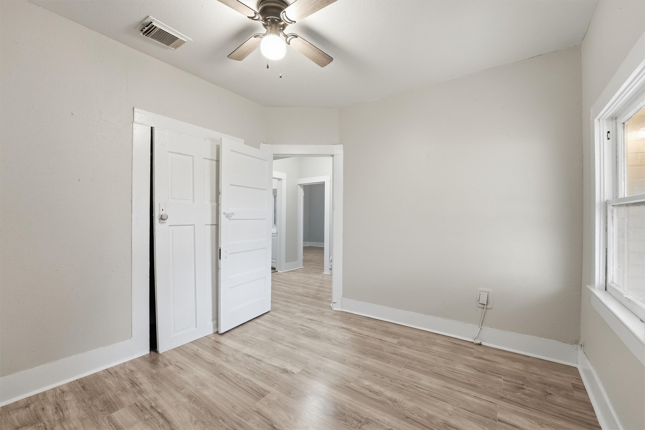 811 W Broad Street Property Photo 15