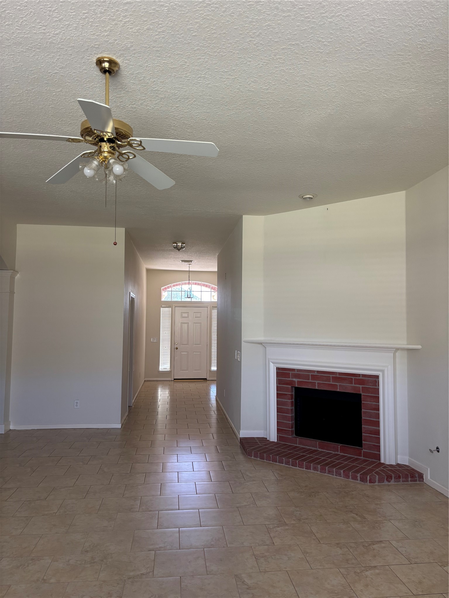 19610 Chestnut Brook Court Property Photo 4