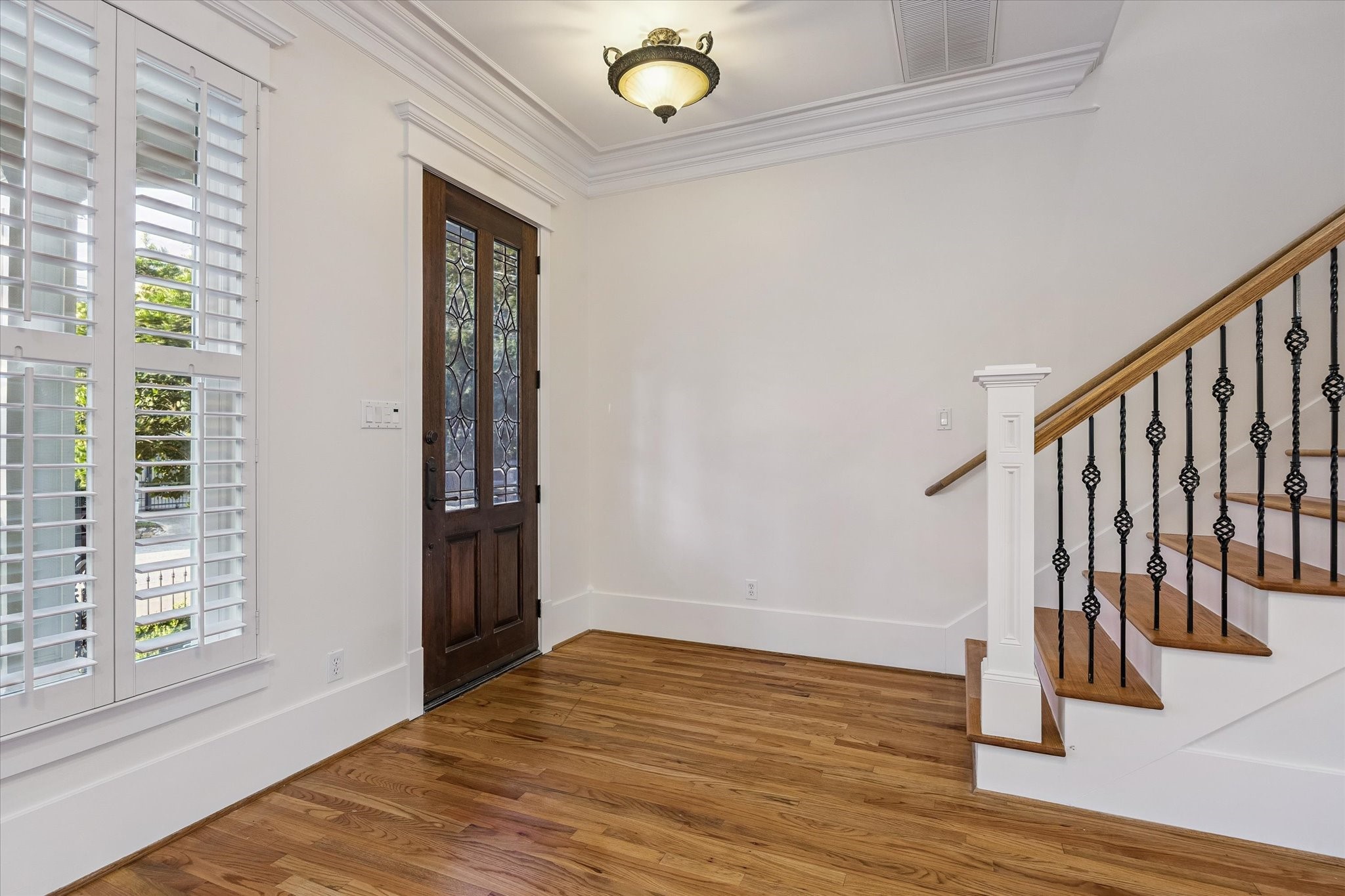 1332 W 21st Street C Property Photo 4