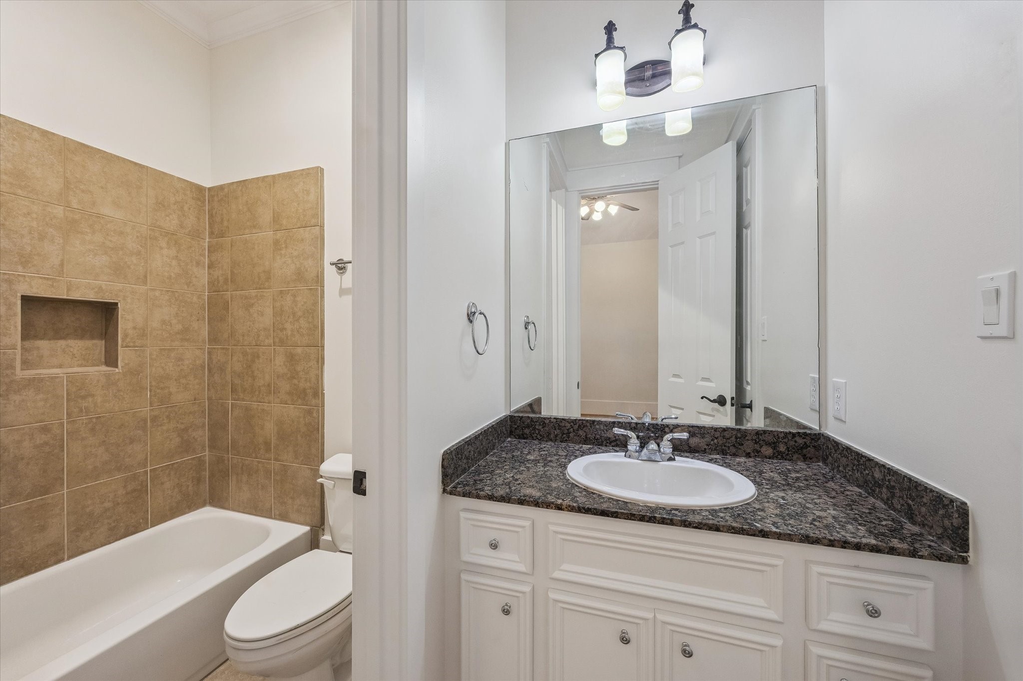 1332 W 21st Street C Property Photo 35