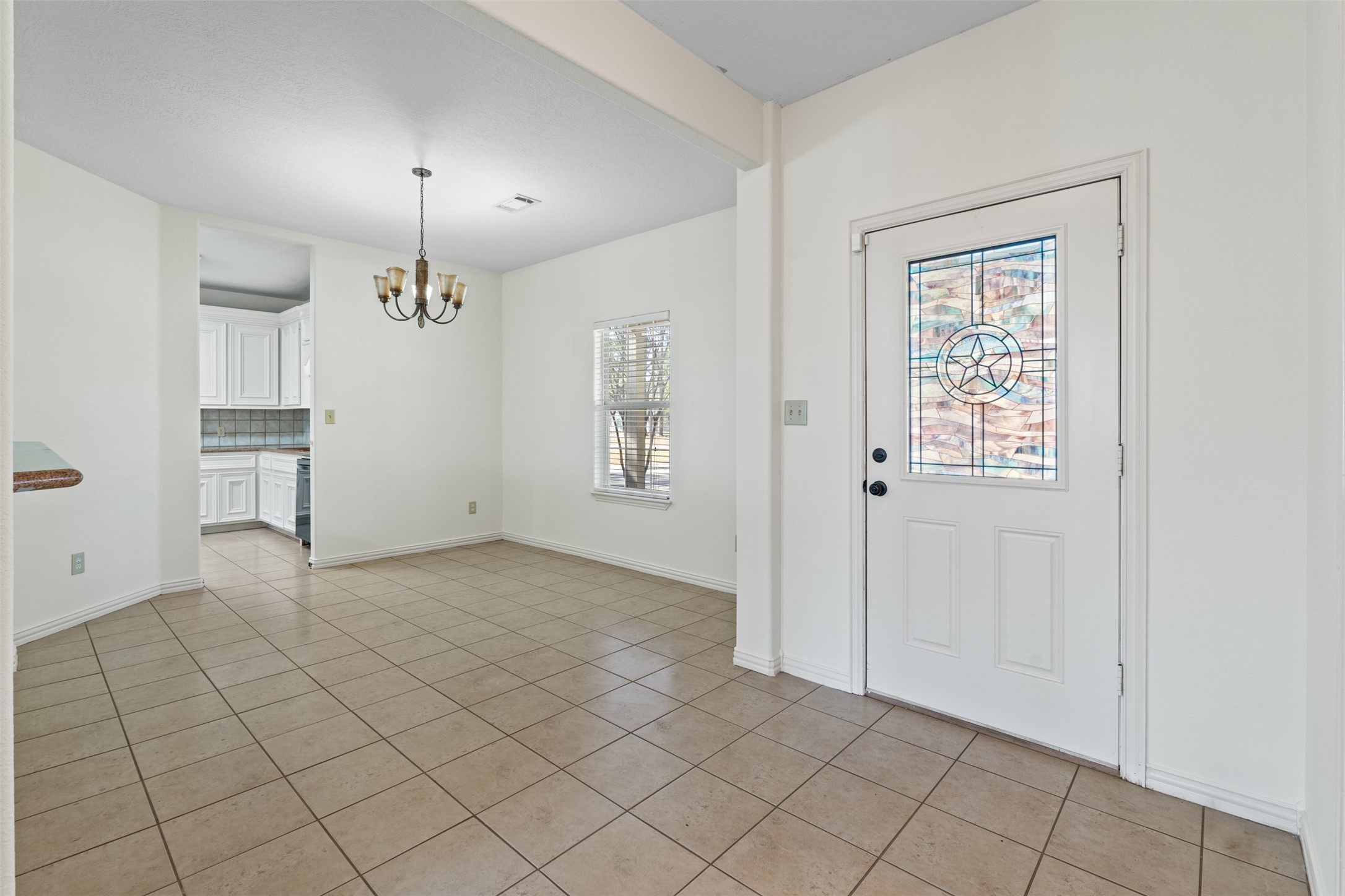 40614 Rolling Forest Drive Property Photo 5