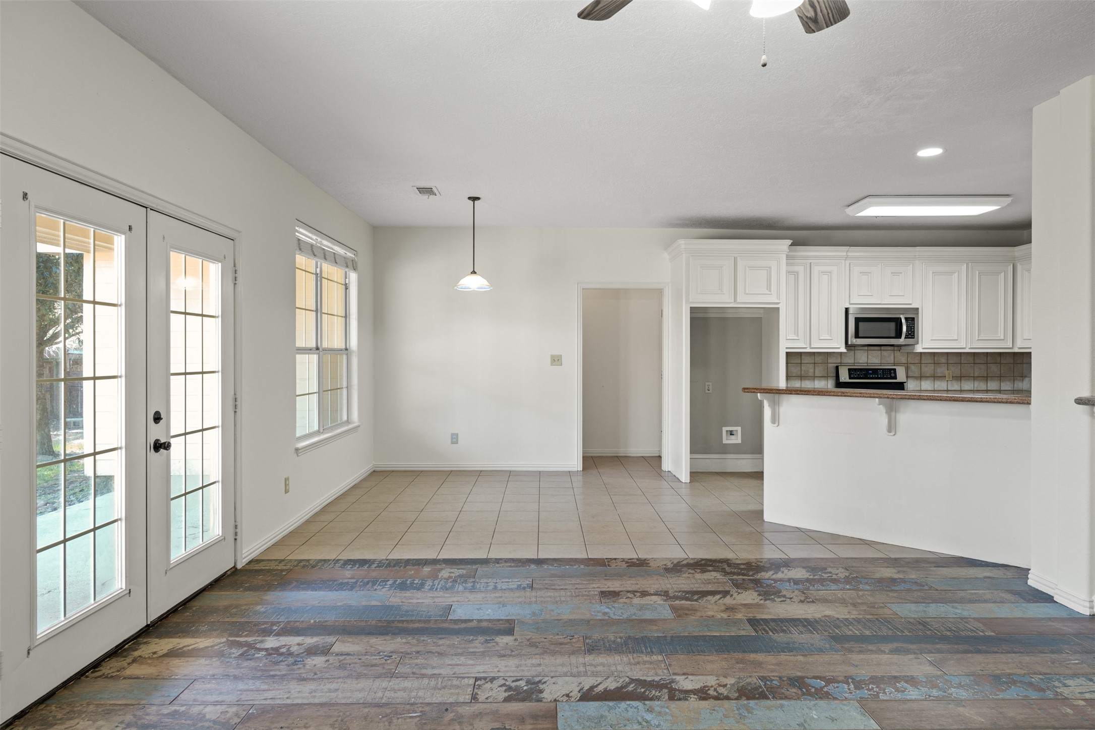 40614 Rolling Forest Drive Property Photo 11