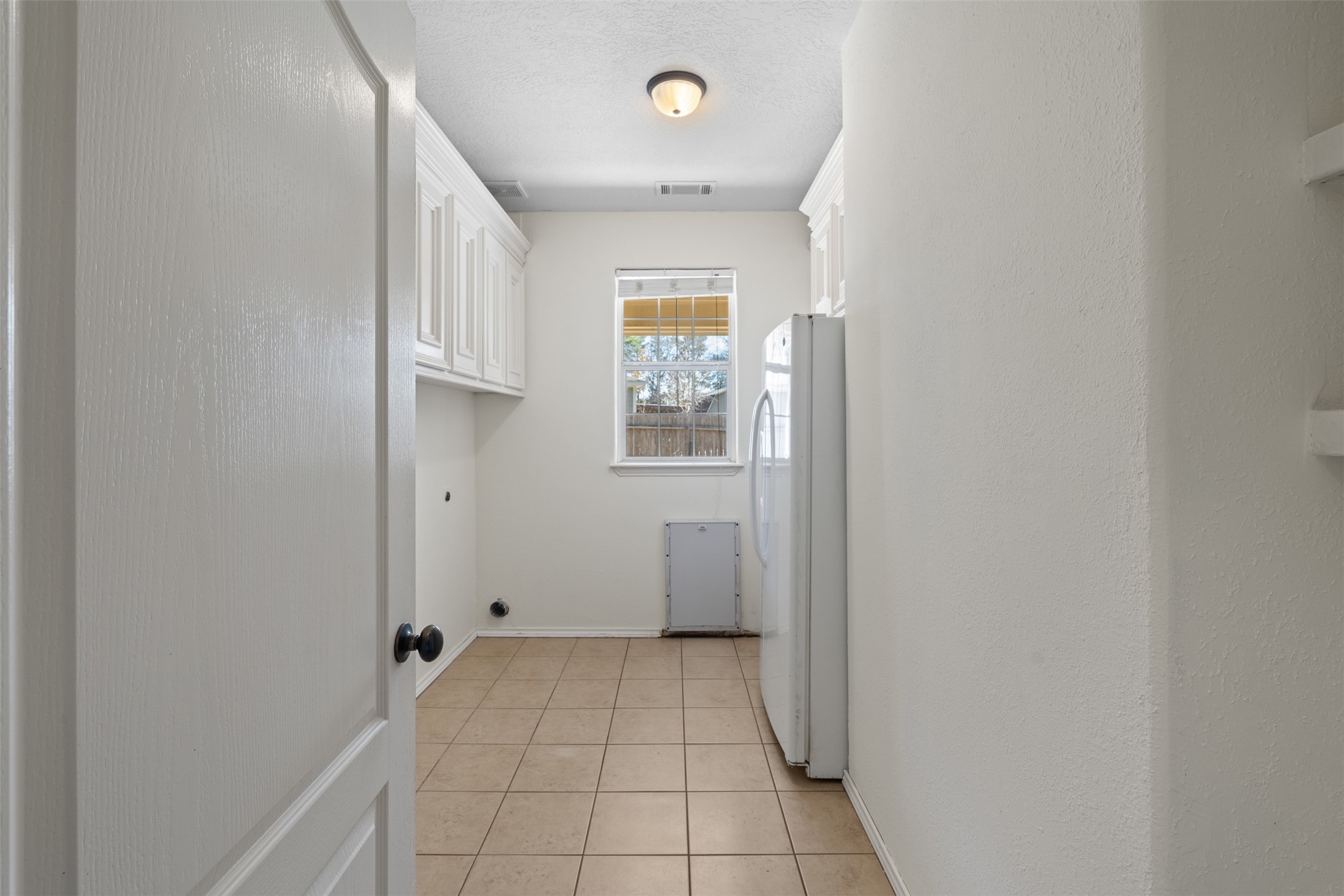 40614 Rolling Forest Drive Property Photo 13