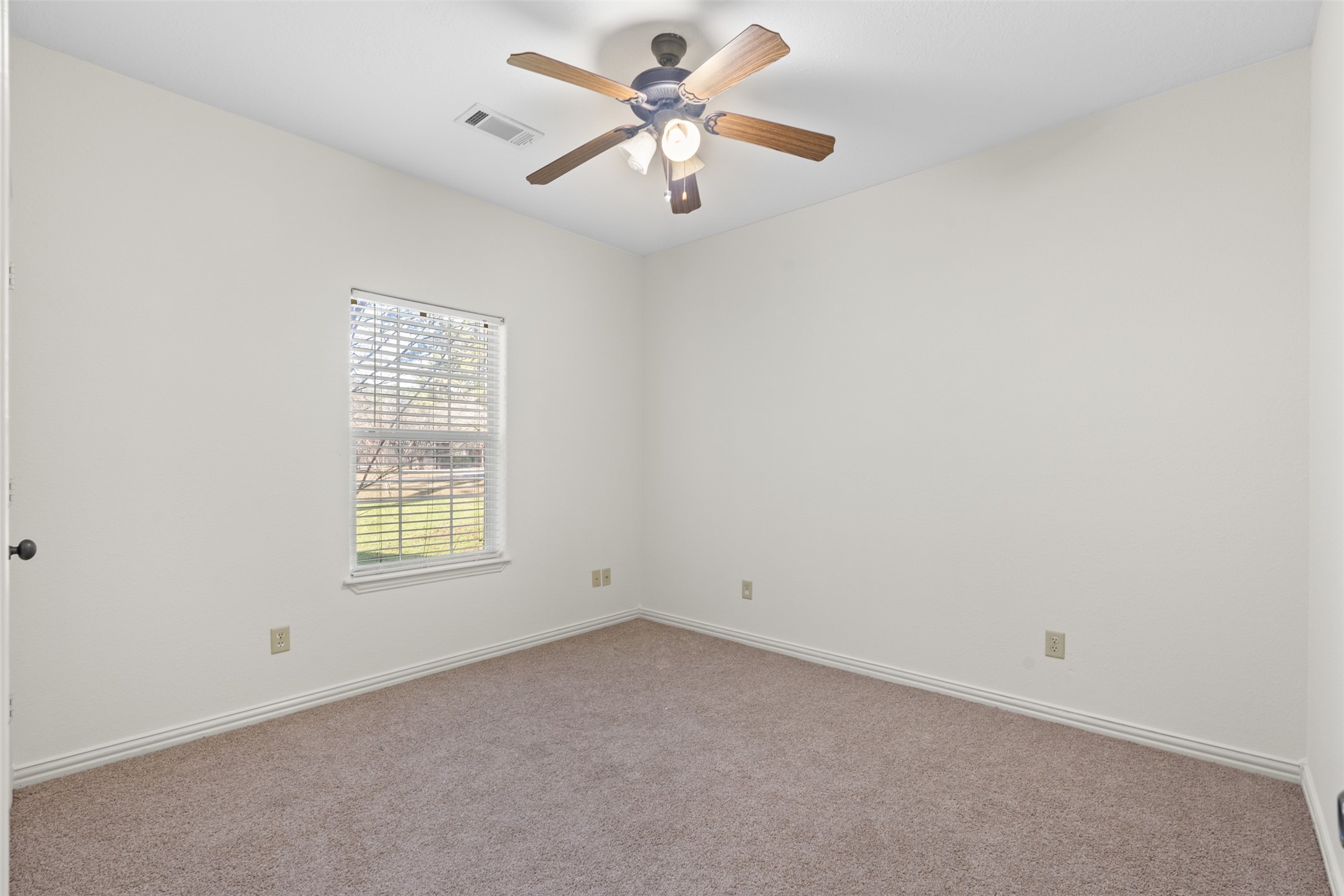 40614 Rolling Forest Drive Property Photo 15