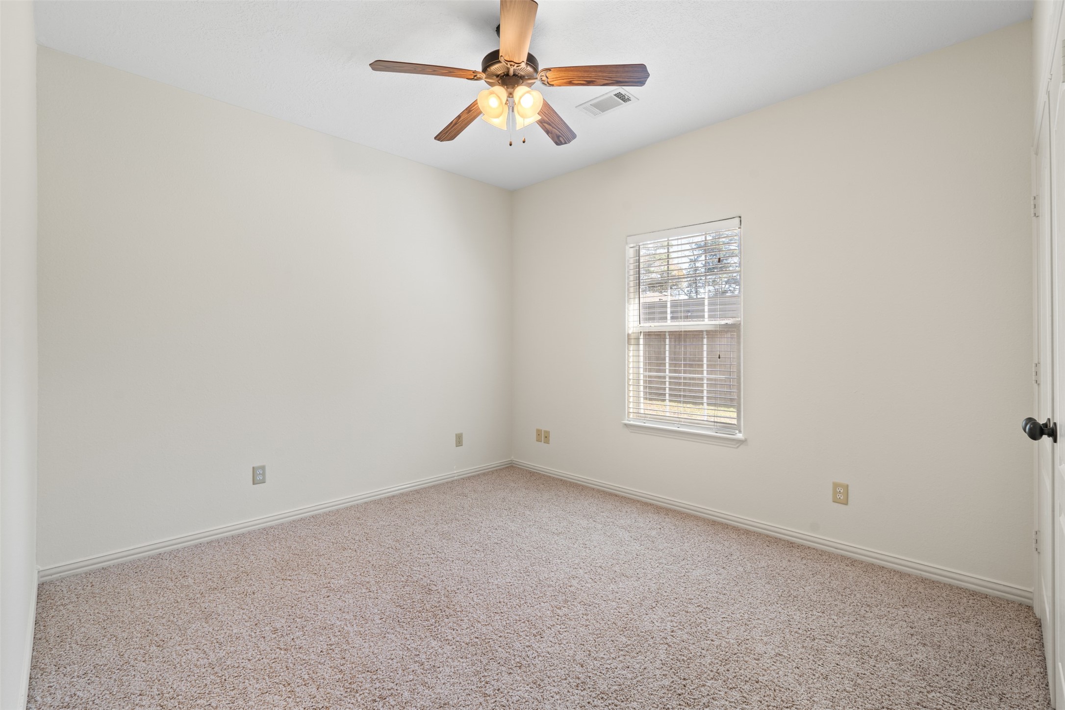 40614 Rolling Forest Drive Property Photo 17