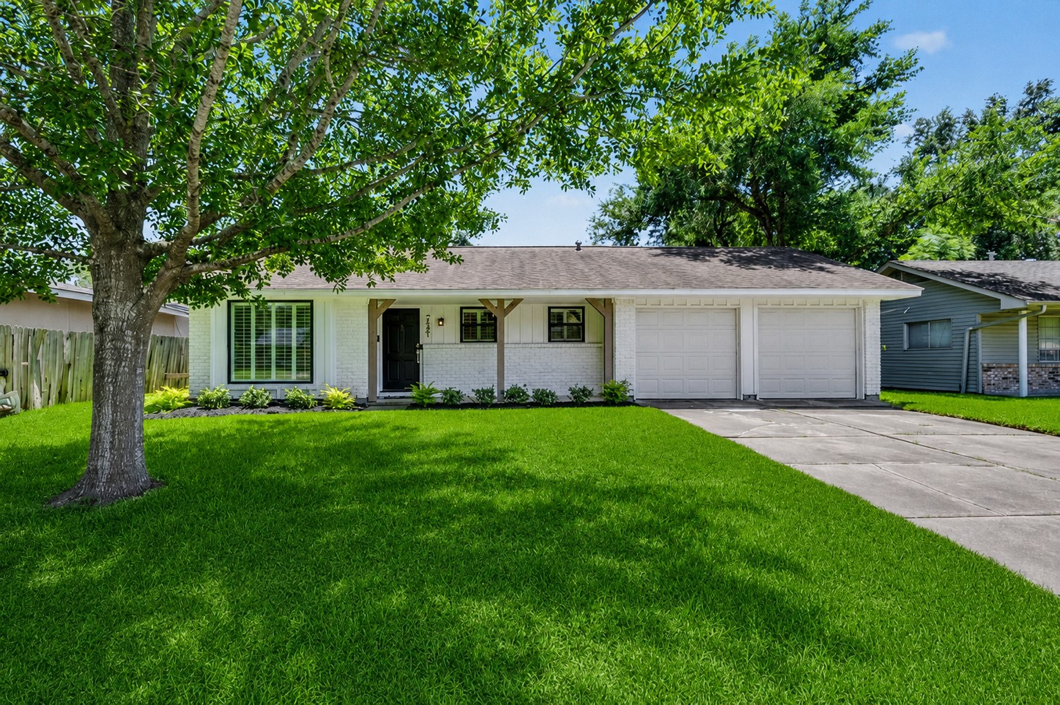 7007 Sharpview Drive Property Photo 1