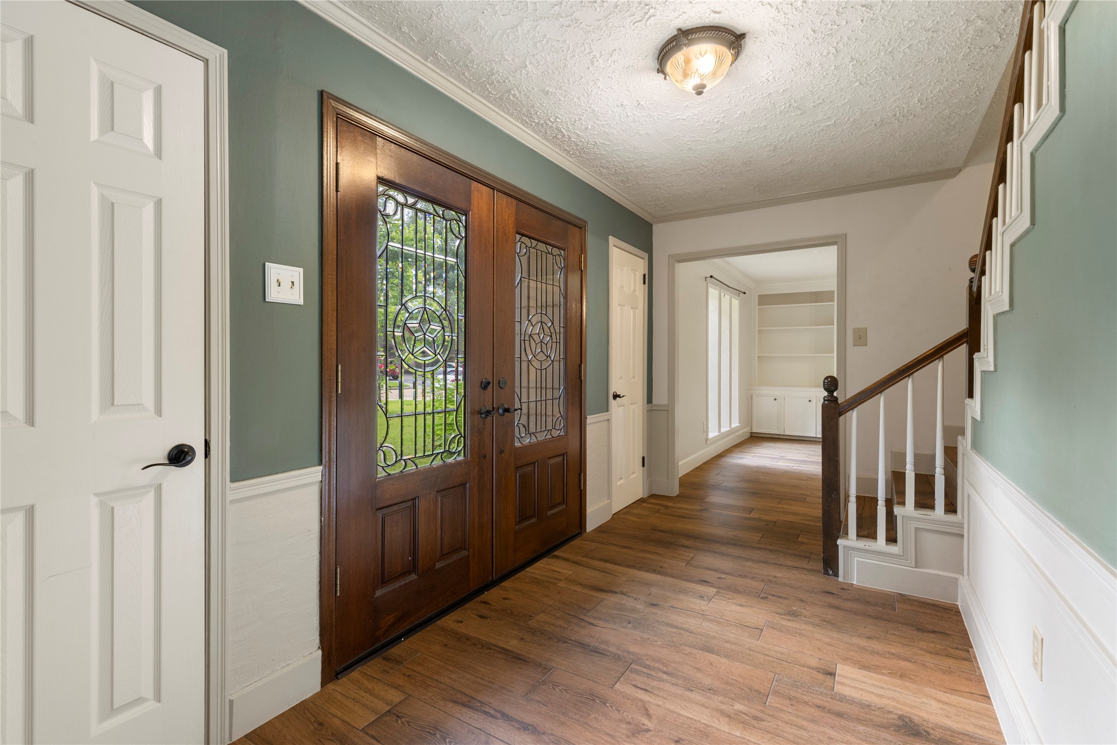 8215 Winding Hill Lane Property Photo 6