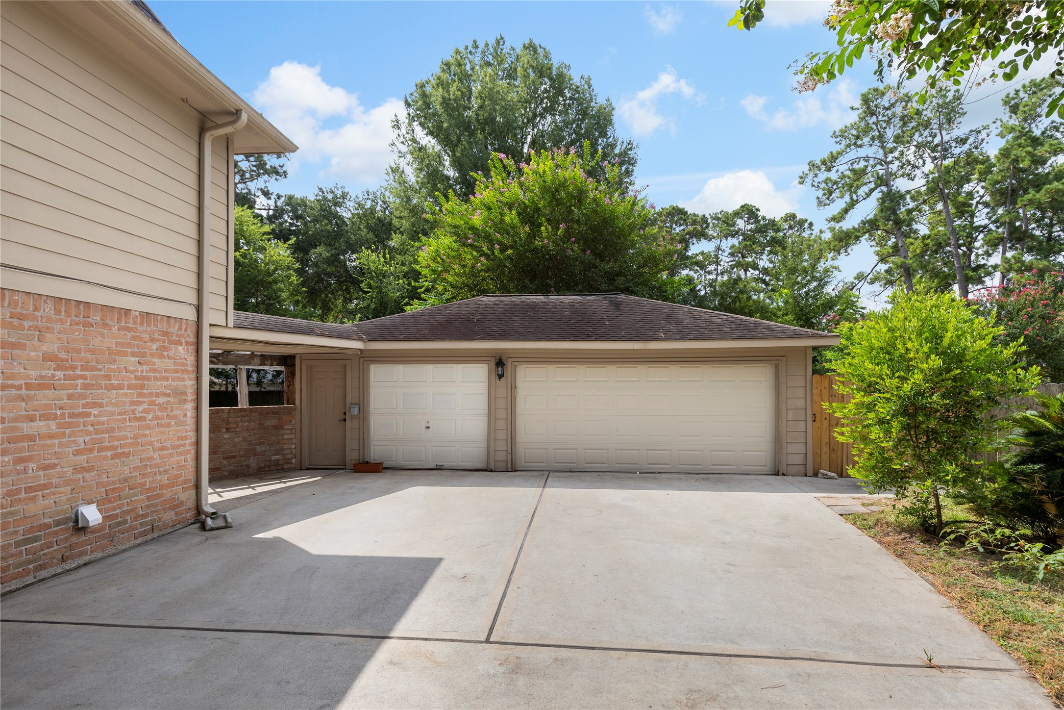 8215 Winding Hill Lane Property Photo 38