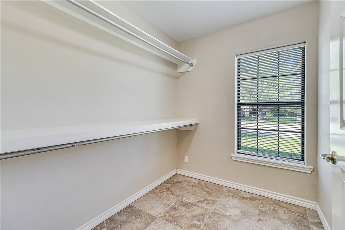 2111 E Lott Avenue Property Photo 30