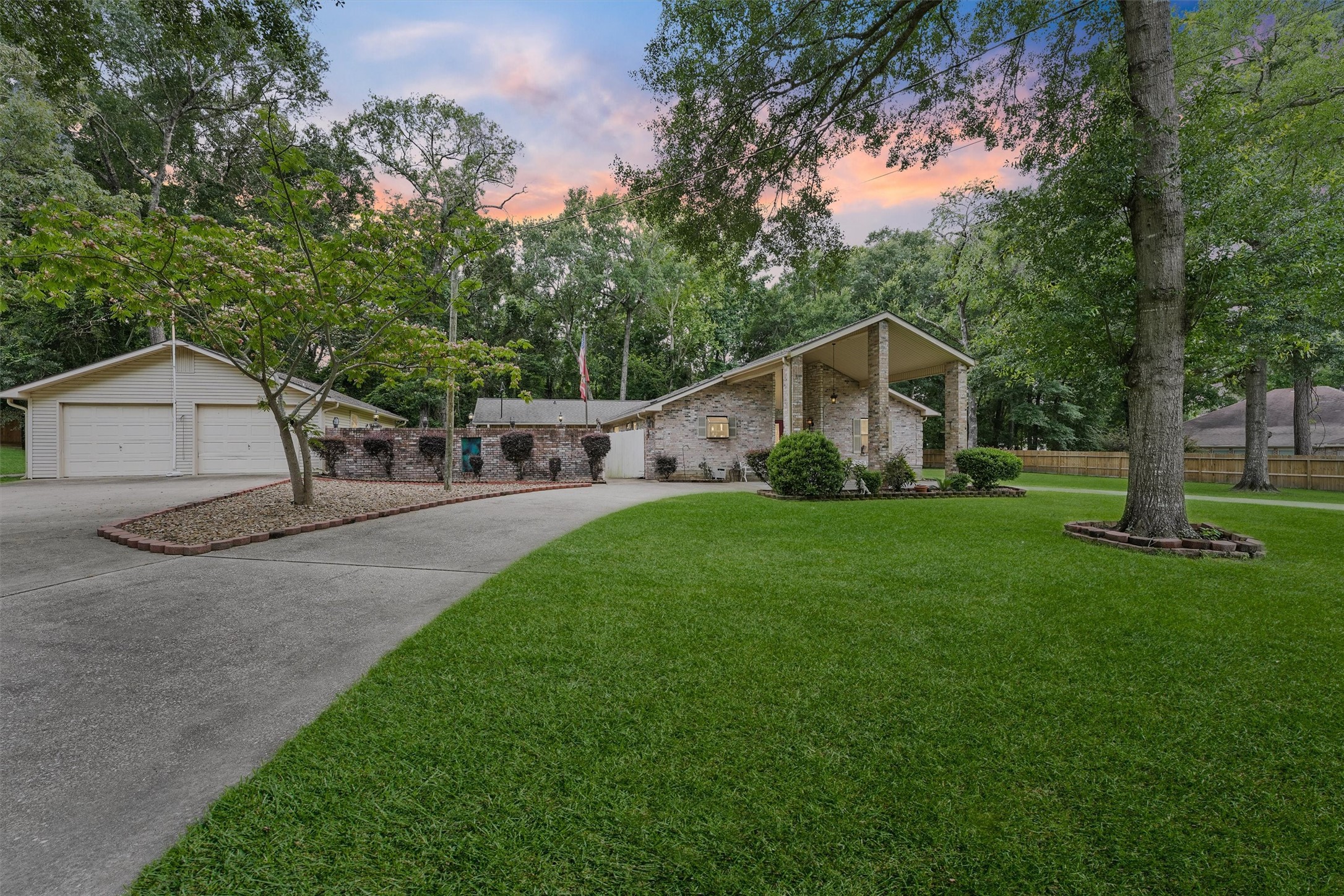 103 Whippoorwill Drive Property Photo 1