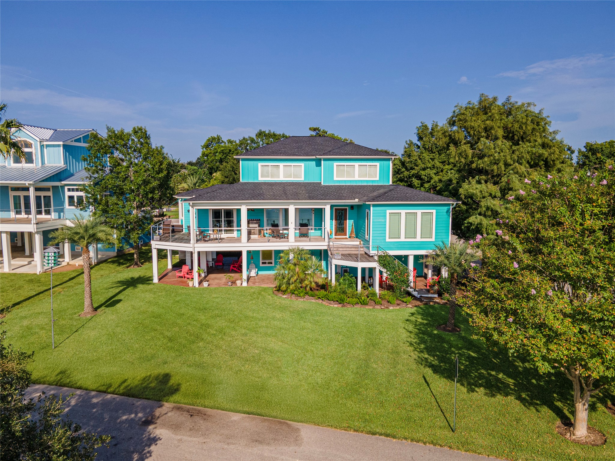 531 W Shore Drive Property Photo 1