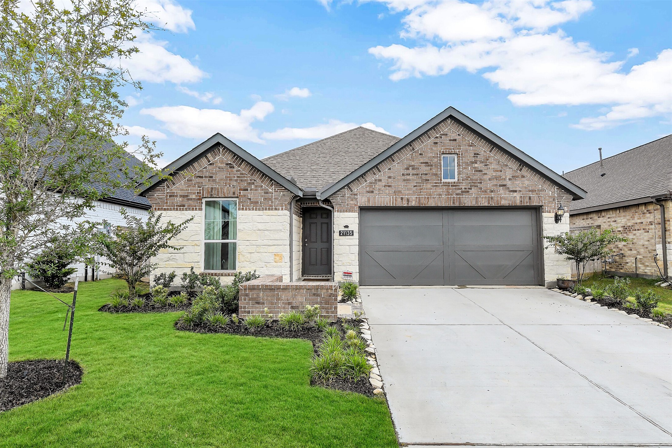 21135 Austin Chalk Drive Property Photo 1