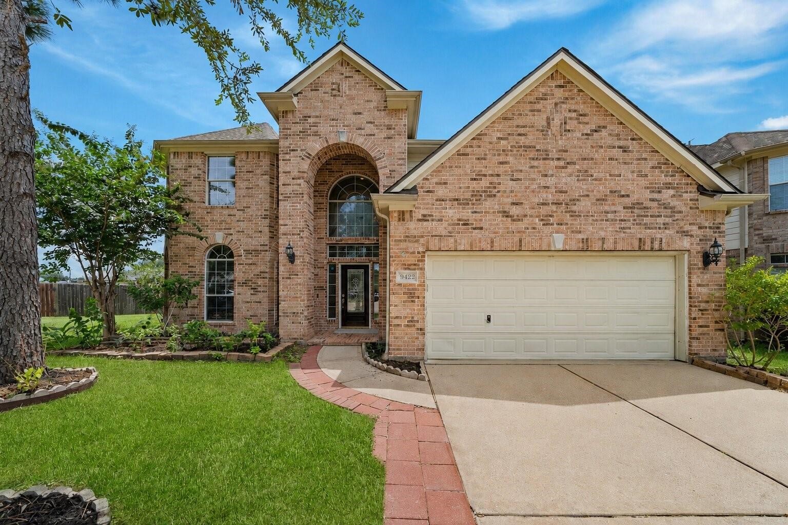 9422 Shelbourne Meadows Drive Property Photo 1