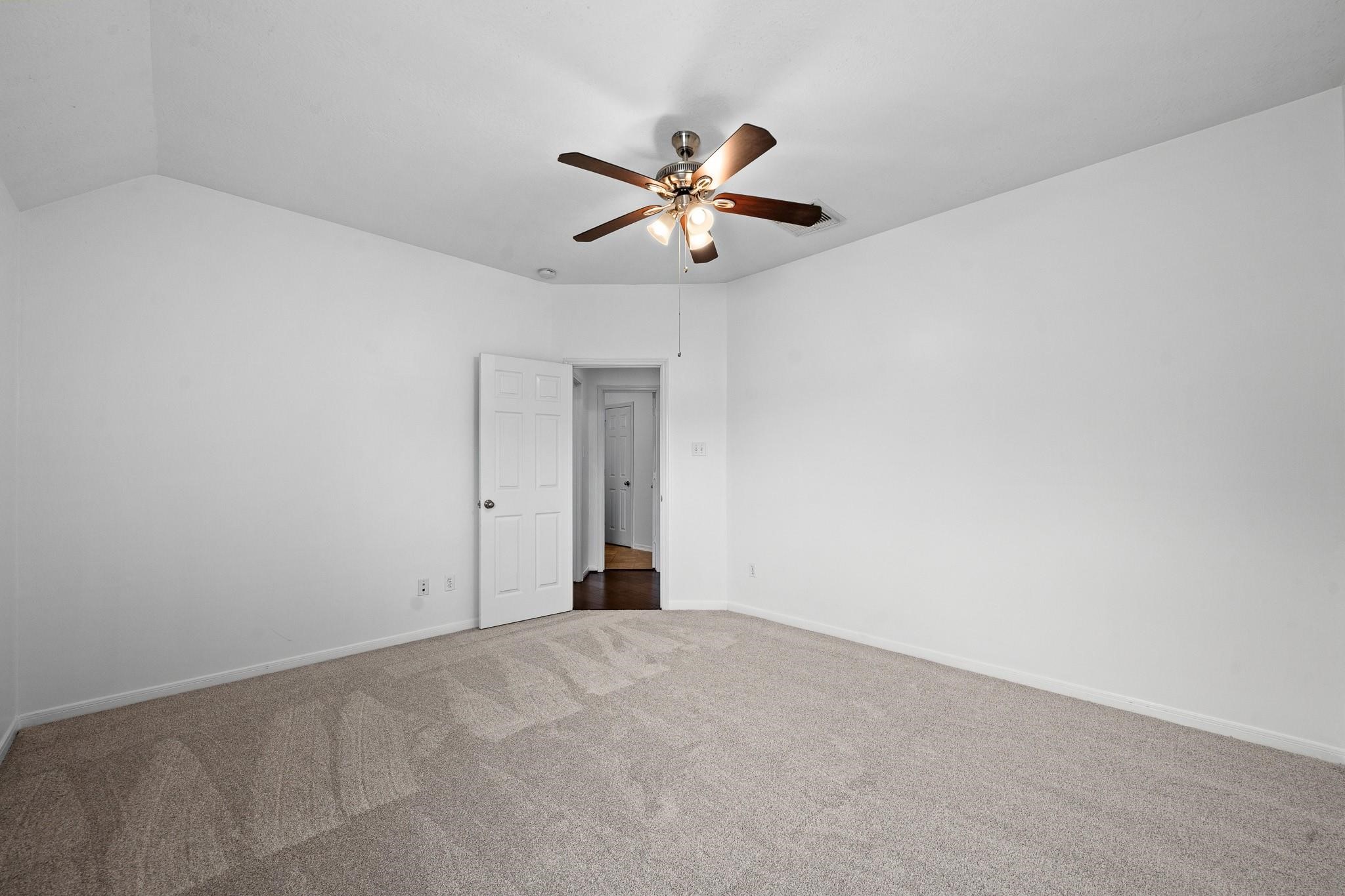 9422 Shelbourne Meadows Drive Property Photo 35