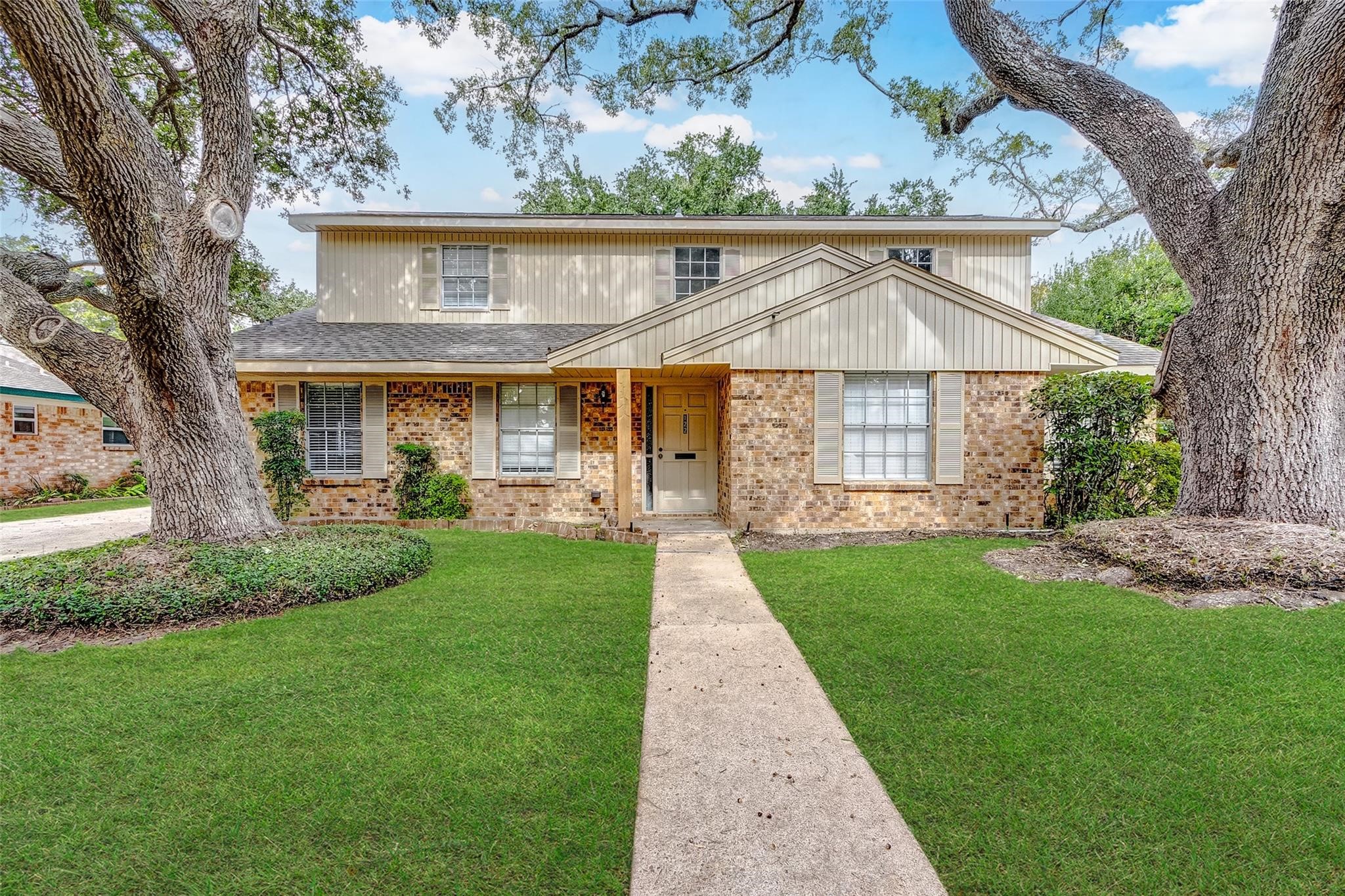 122 Camellia Street Property Photo 1