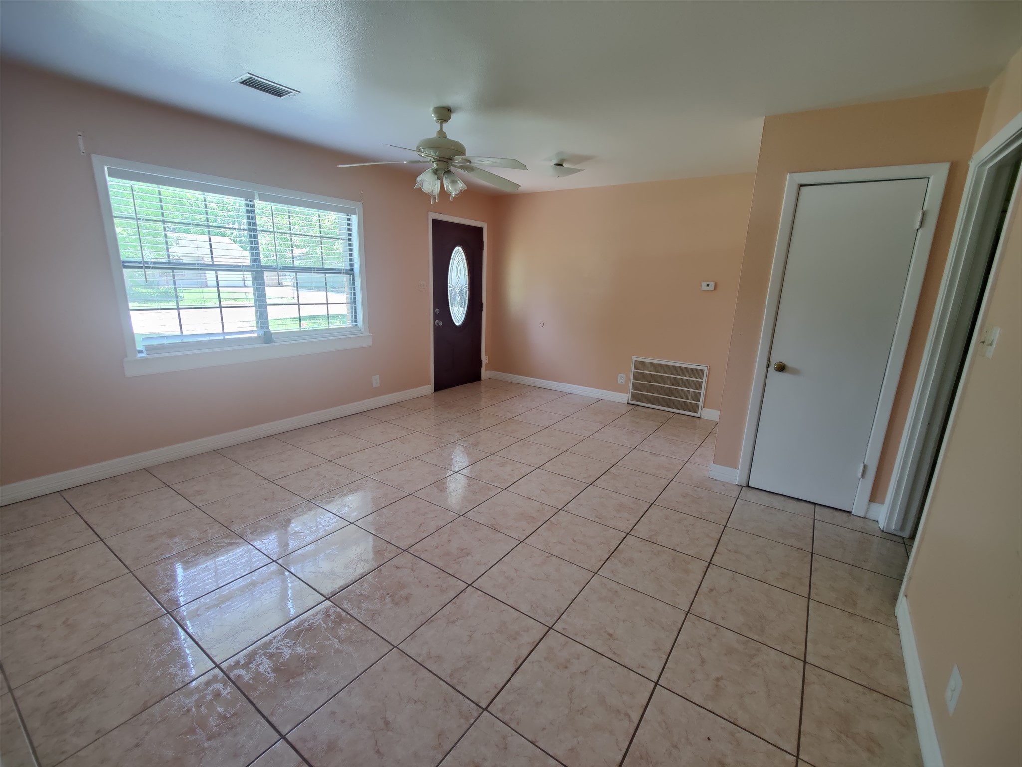 6714 Underhill Street Property Photo 5