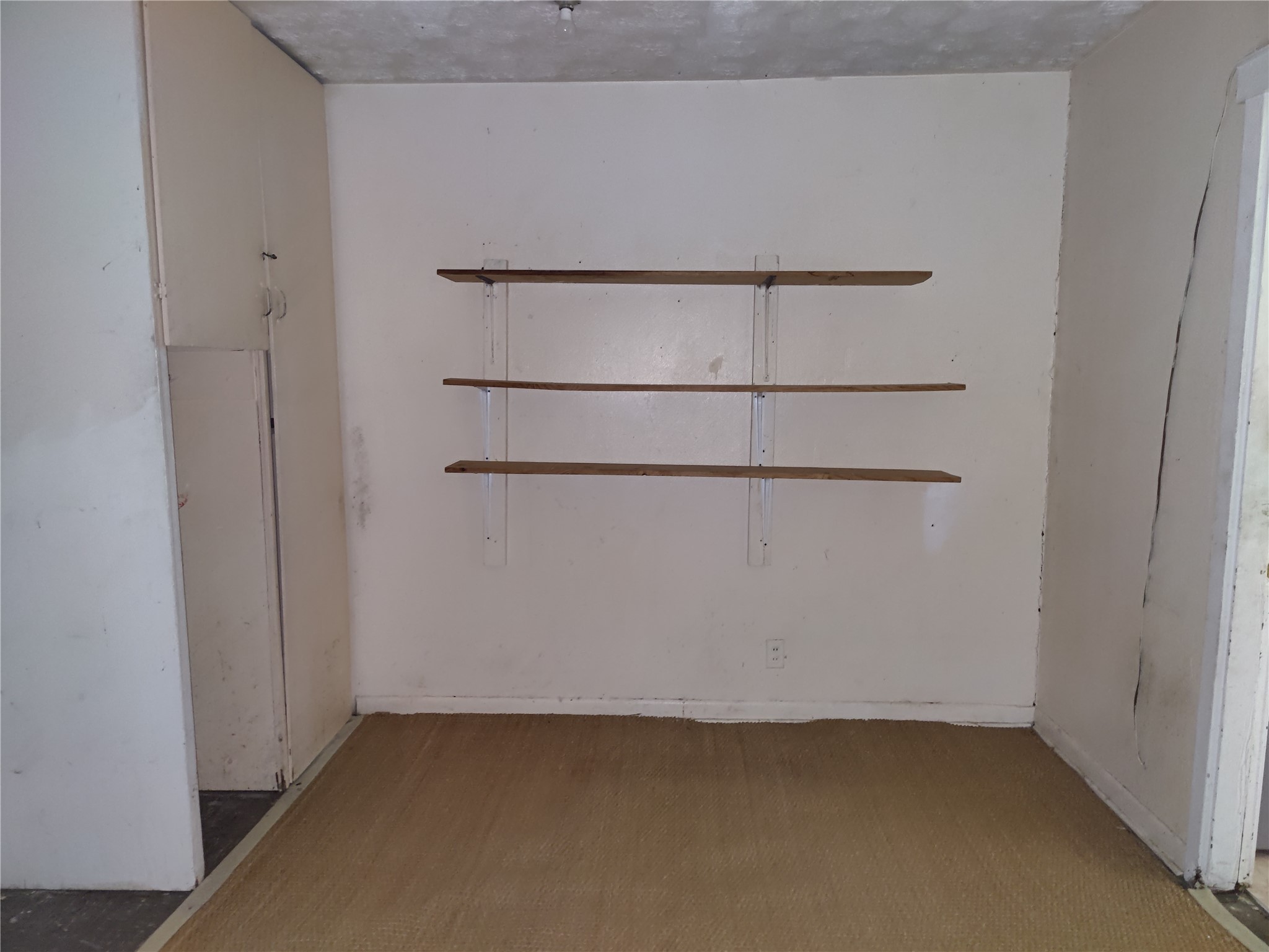 6714 Underhill Street Property Photo 9