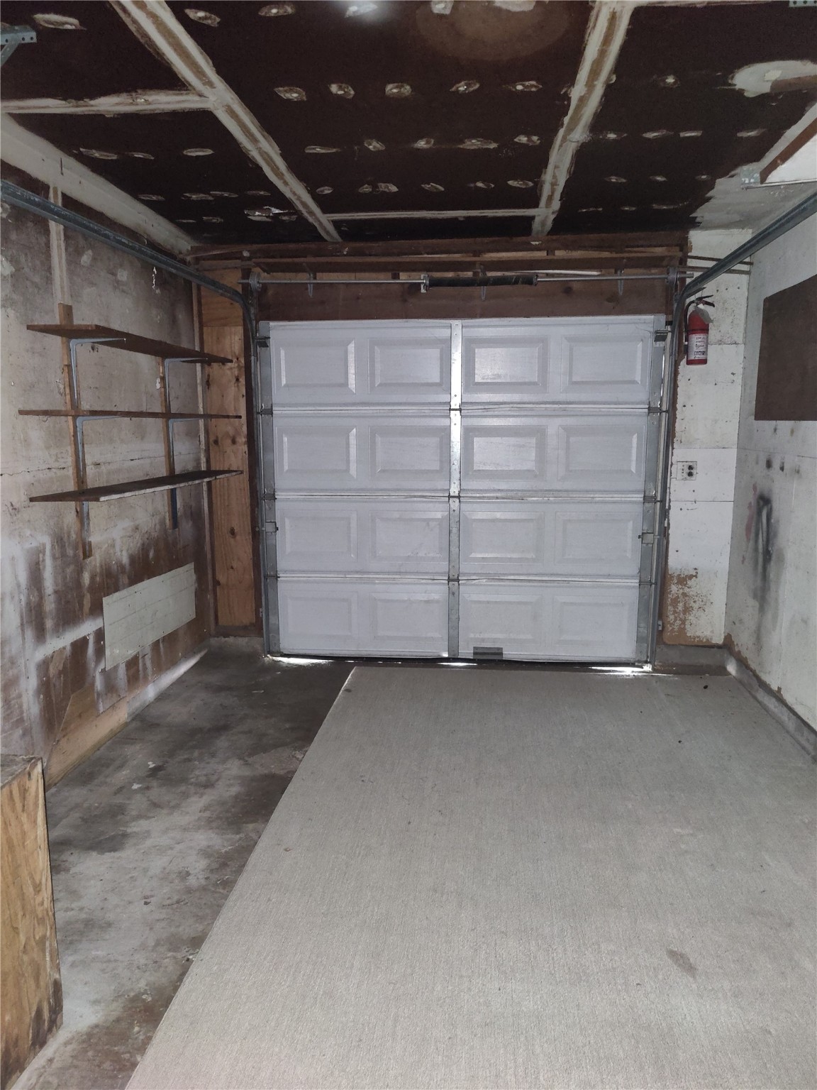 6714 Underhill Street Property Photo 10