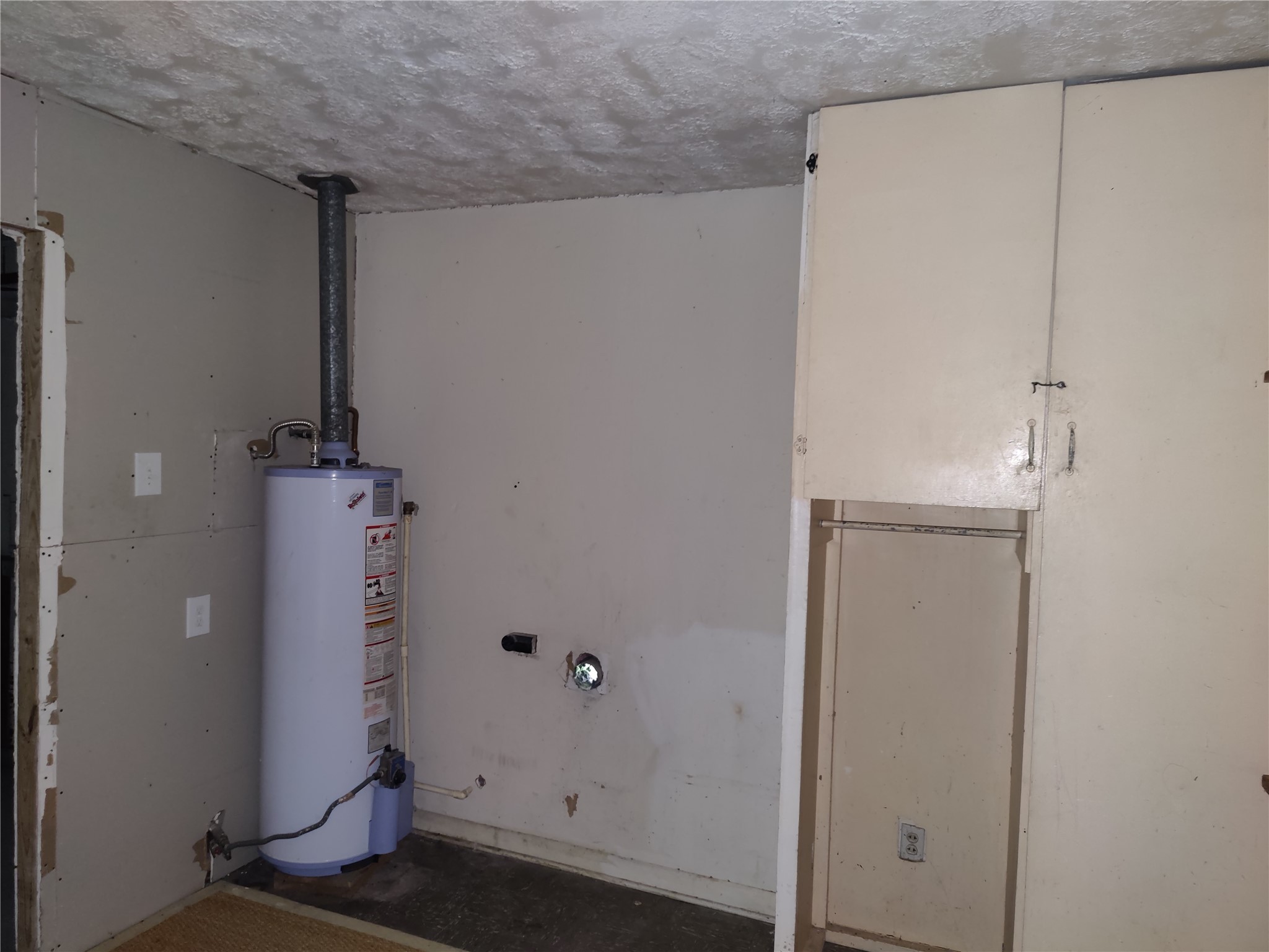 6714 Underhill Street Property Photo 14