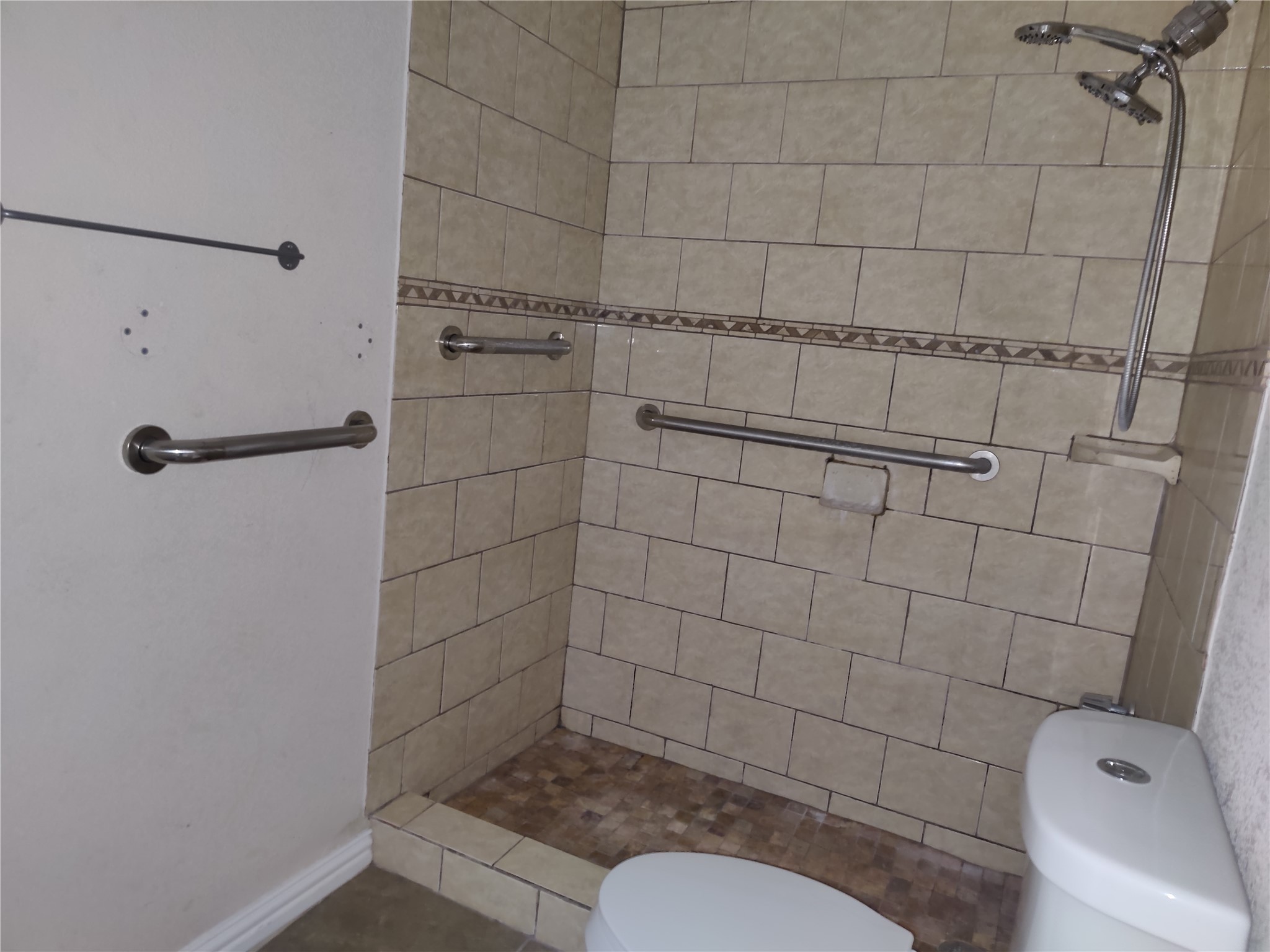 6714 Underhill Street Property Photo 30