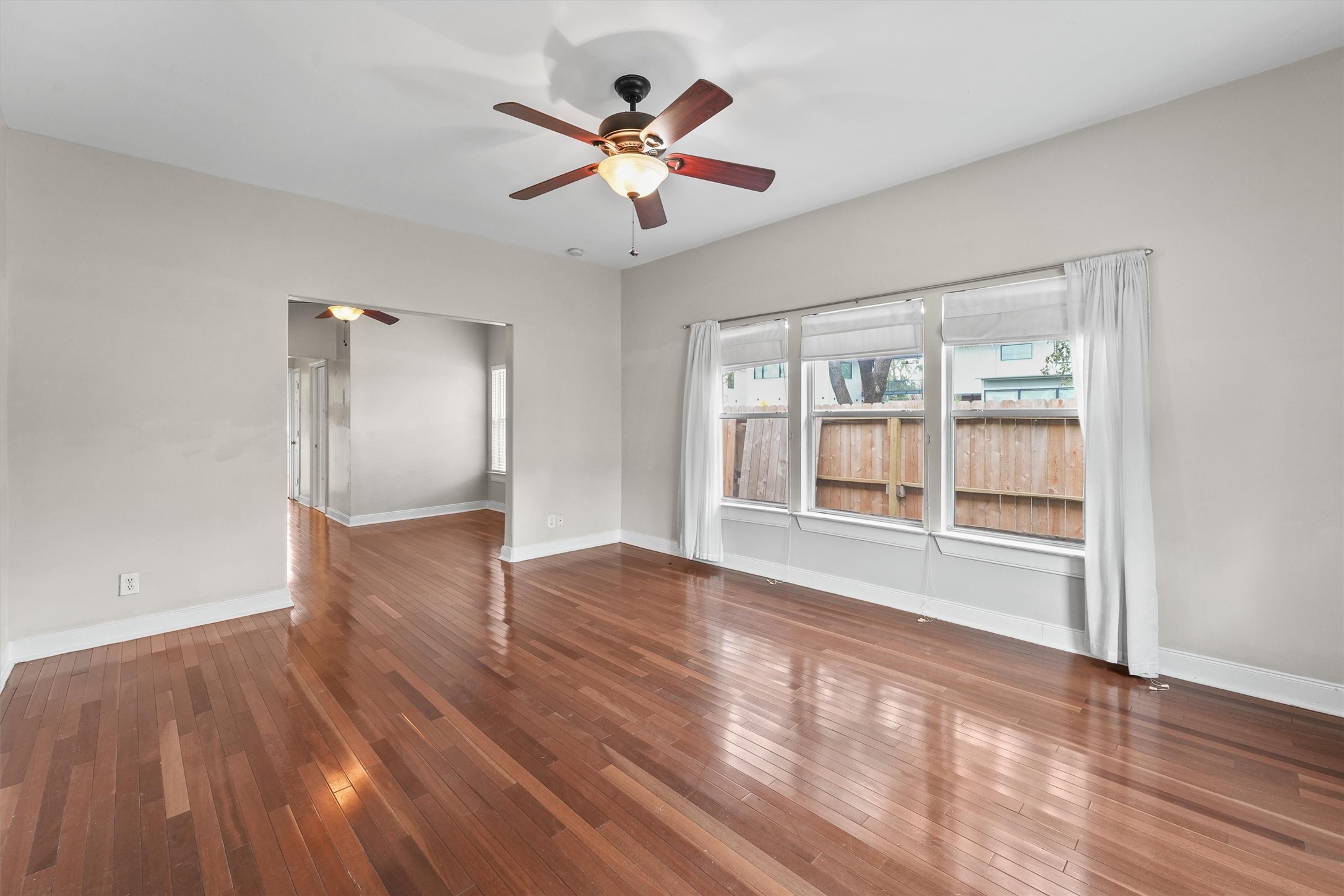 747 E 7th Street Property Photo 5