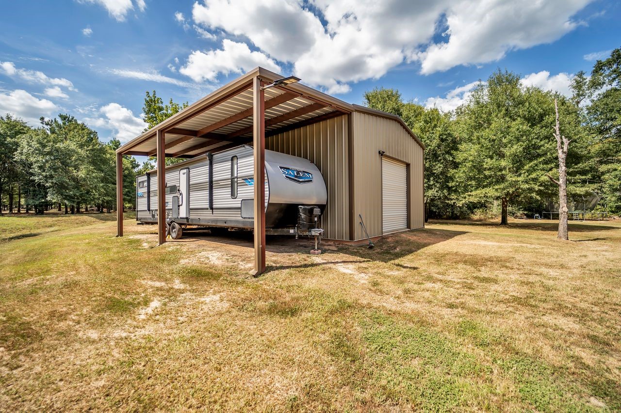 9061 Water Buck Lane Property Photo 4