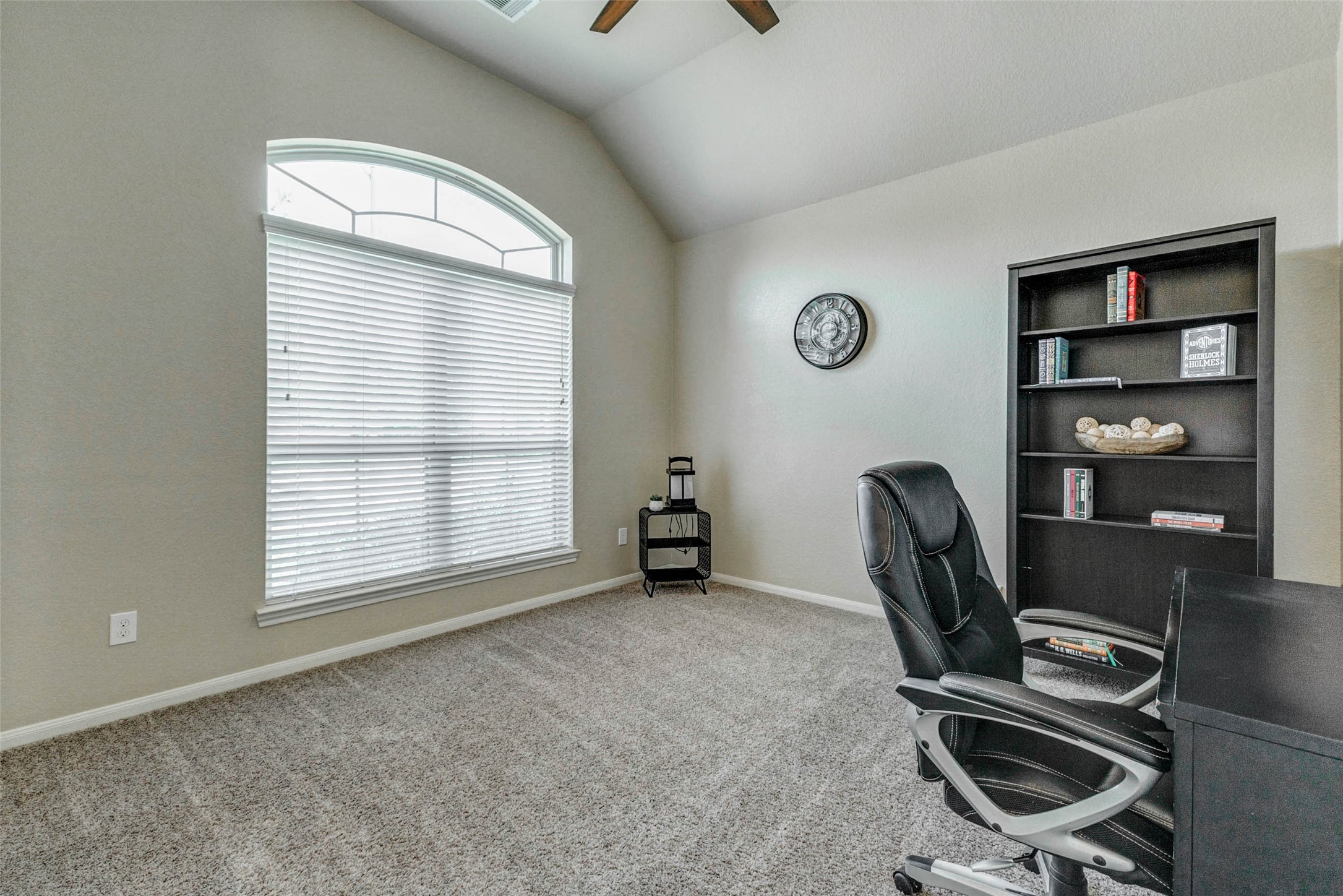 5318 Madeline Grace Drive Property Photo 14